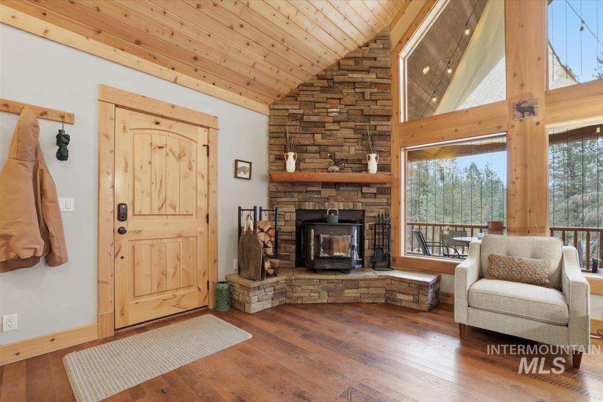 20 Valley High Rd, Garden Valley, Idaho 83622, 2 Bedrooms, 2 Bathrooms, Residential For Sale, Price $619,000,MLS 98972527