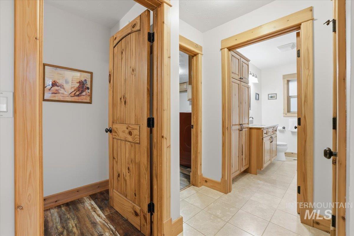 20 Valley High Rd, Garden Valley, Idaho 83622, 2 Bedrooms, 2 Bathrooms, Residential For Sale, Price $619,000,MLS 98972527