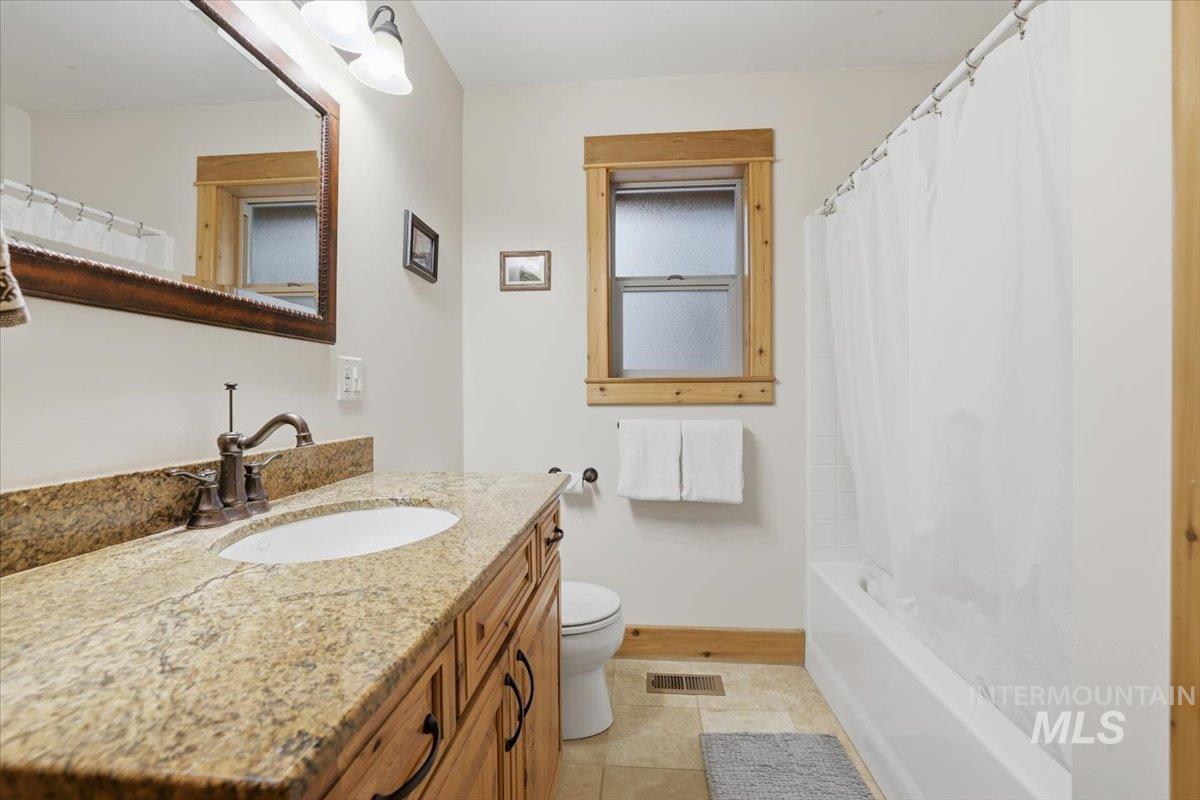 20 Valley High Rd, Garden Valley, Idaho 83622, 2 Bedrooms, 2 Bathrooms, Residential For Sale, Price $619,000,MLS 98972527