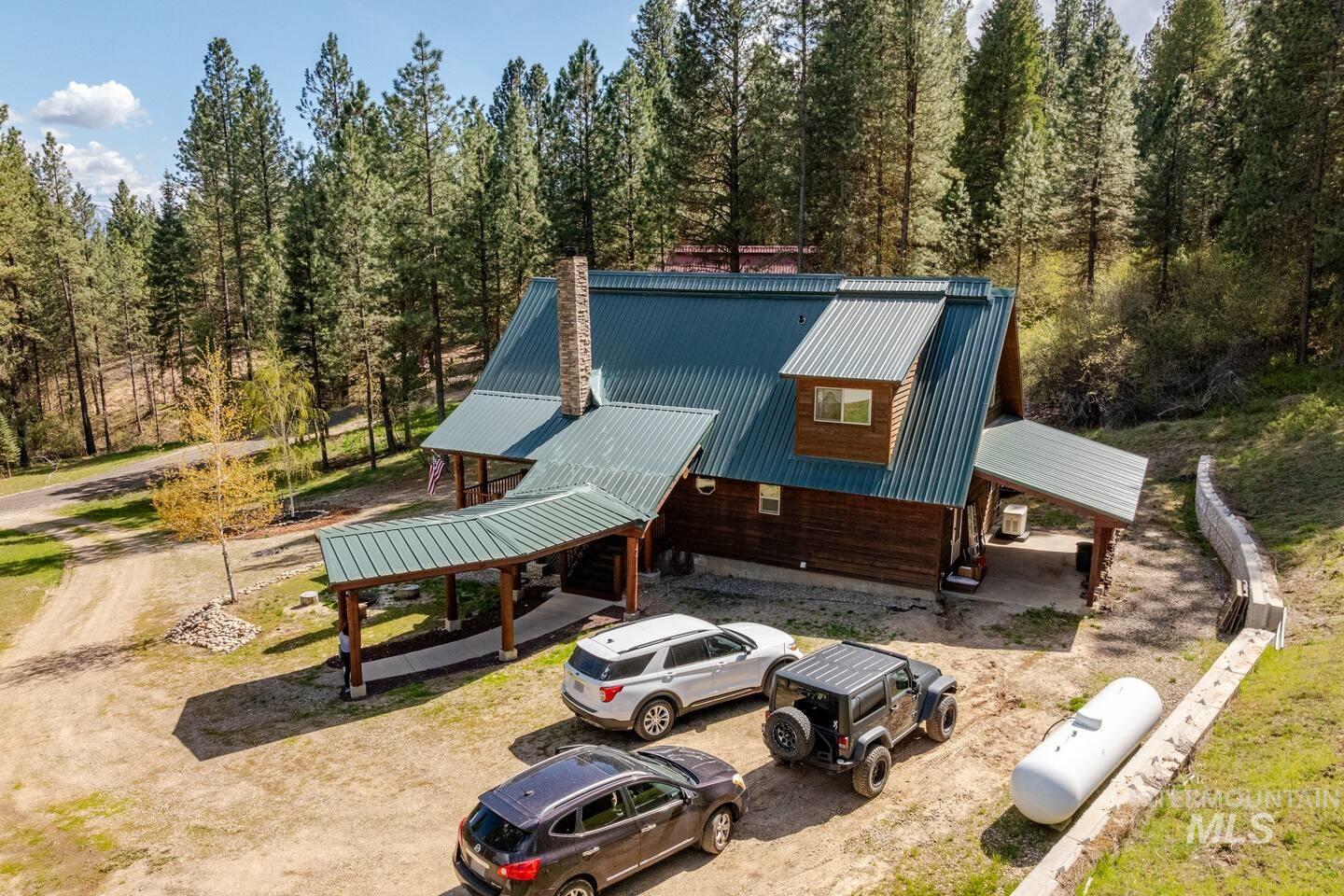 20 Valley High Rd, Garden Valley, Idaho 83622, 2 Bedrooms, 2 Bathrooms, Residential For Sale, Price $619,000,MLS 98972527