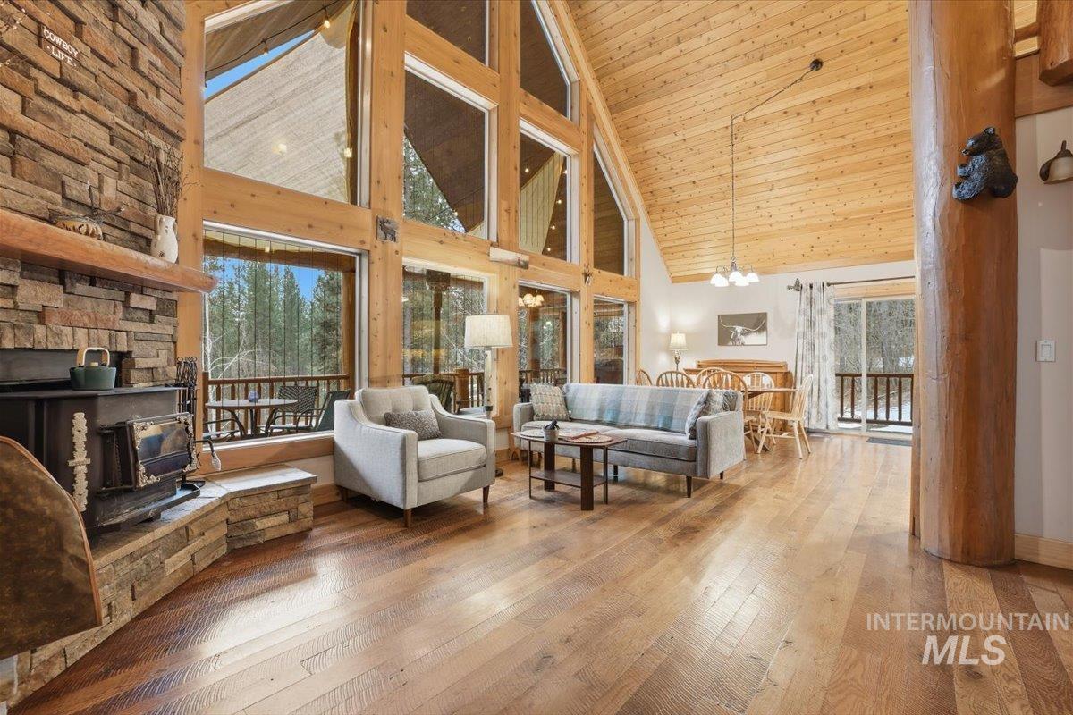 20 Valley High Rd, Garden Valley, Idaho 83622, 2 Bedrooms, 2 Bathrooms, Residential For Sale, Price $619,000,MLS 98972527