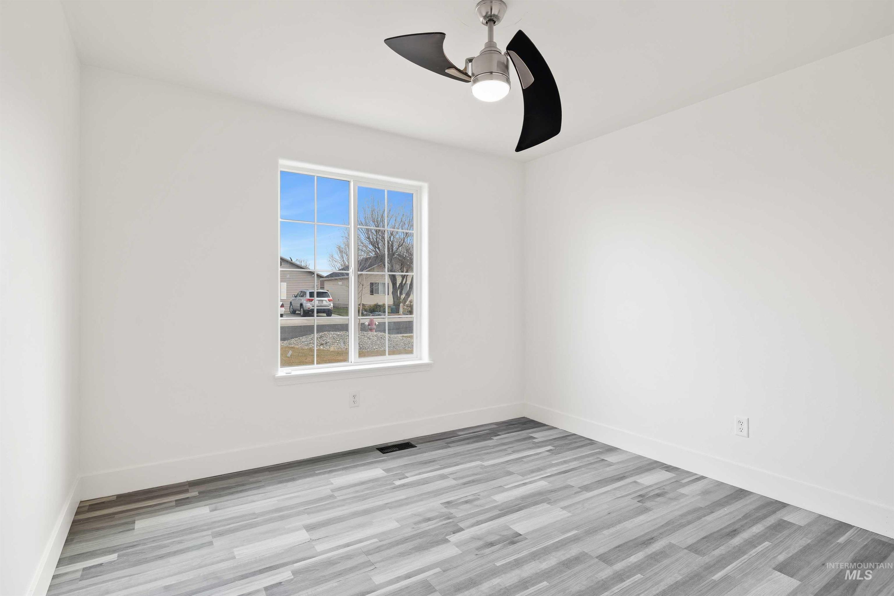 620 Titleist Ct, Twin Falls, Idaho 83301, 4 Bedrooms, 2 Bathrooms, Residential For Sale, Price $369,000,MLS 98972528