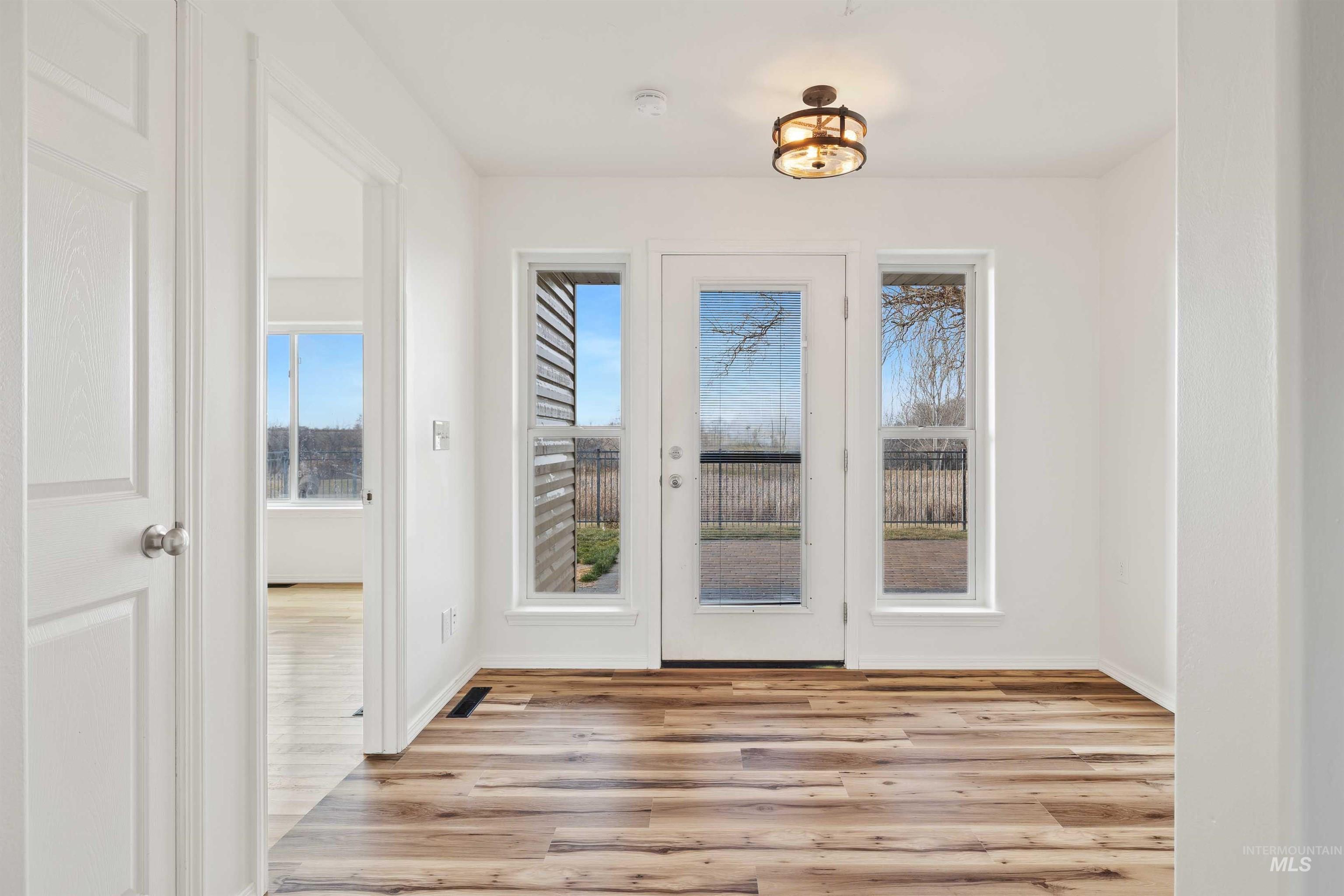 620 Titleist Ct, Twin Falls, Idaho 83301, 4 Bedrooms, 2 Bathrooms, Residential For Sale, Price $369,000,MLS 98972528