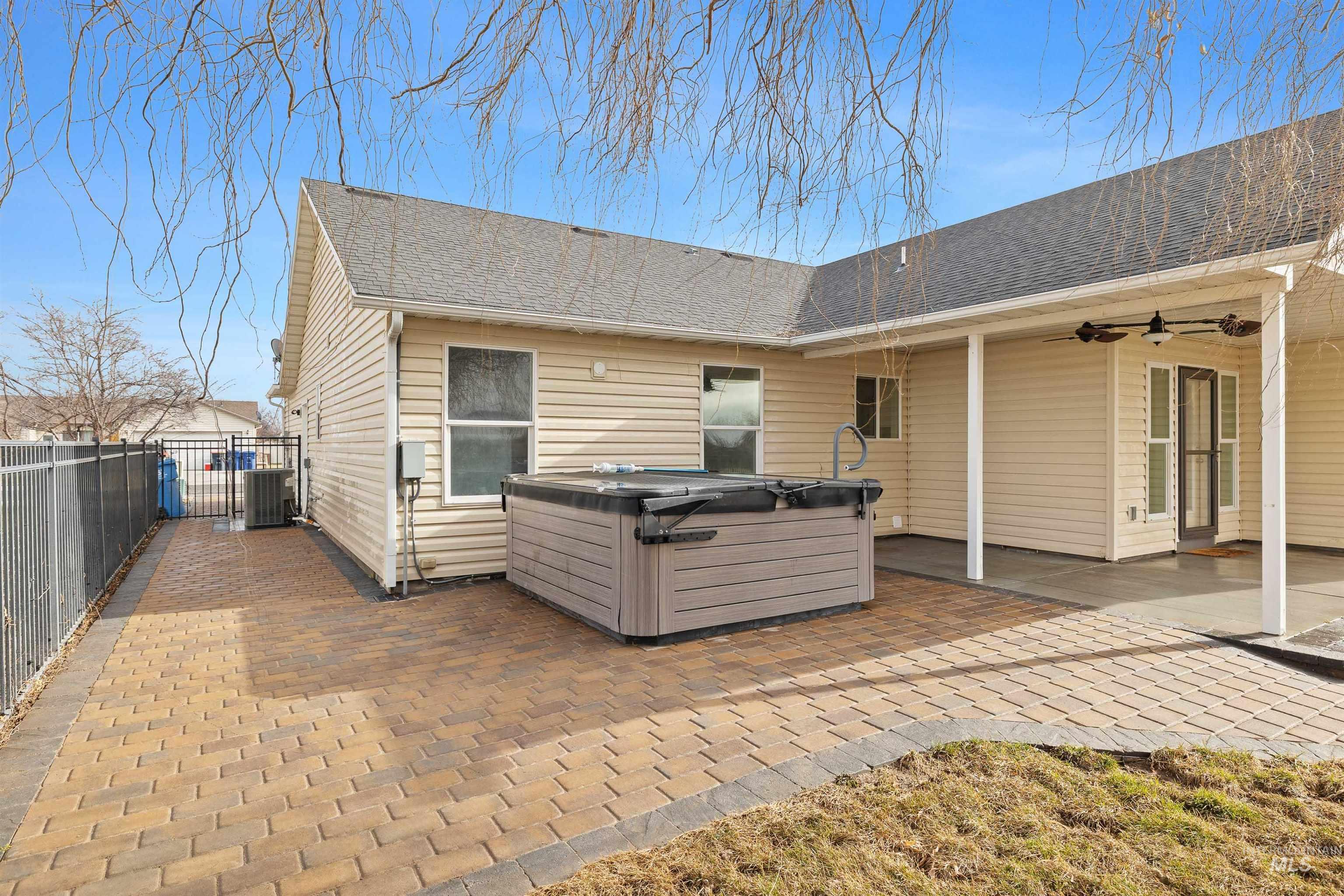 620 Titleist Ct, Twin Falls, Idaho 83301, 4 Bedrooms, 2 Bathrooms, Residential For Sale, Price $369,000,MLS 98972528