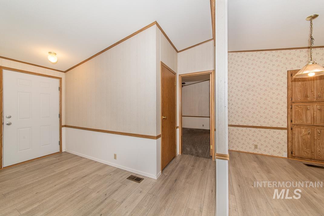 2401 S. Owyhee Street, Boise, Idaho 83705, 2 Bedrooms, 2 Bathrooms, Residential For Sale, Price $120,000,MLS 98972530