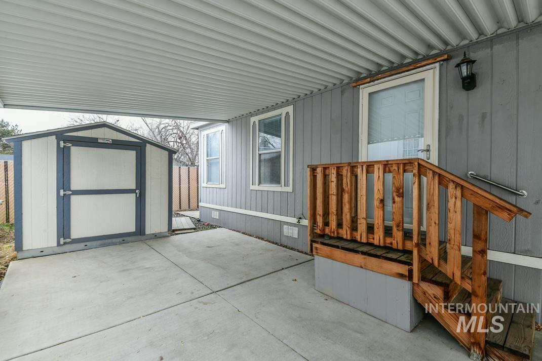2401 S. Owyhee Street, Boise, Idaho 83705, 2 Bedrooms, 2 Bathrooms, Residential For Sale, Price $120,000,MLS 98972530