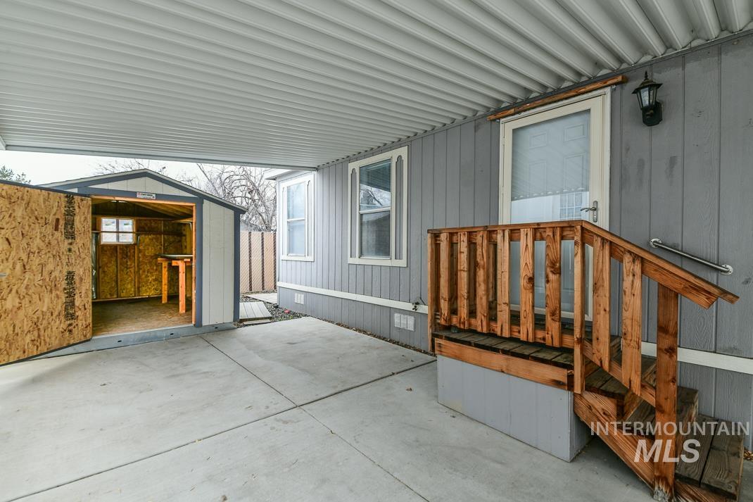 2401 S. Owyhee Street, Boise, Idaho 83705, 2 Bedrooms, 2 Bathrooms, Residential For Sale, Price $120,000,MLS 98972530