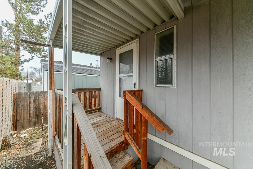 2401 S. Owyhee Street, Boise, Idaho 83705, 2 Bedrooms, 2 Bathrooms, Residential For Sale, Price $120,000,MLS 98972530