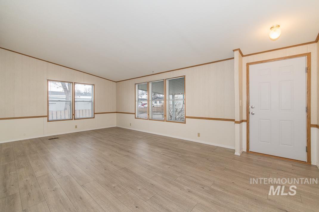 2401 S. Owyhee Street, Boise, Idaho 83705, 2 Bedrooms, 2 Bathrooms, Residential For Sale, Price $120,000,MLS 98972530