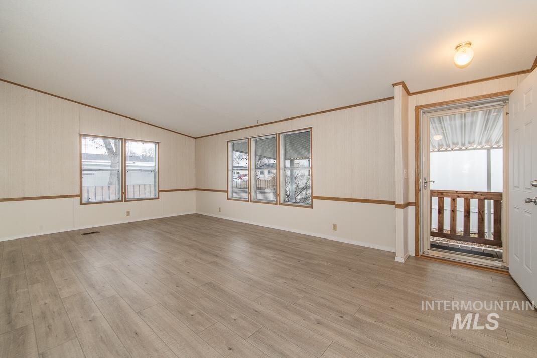 2401 S. Owyhee Street, Boise, Idaho 83705, 2 Bedrooms, 2 Bathrooms, Residential For Sale, Price $120,000,MLS 98972530