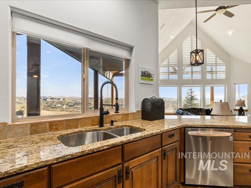 24746 Star Crest Ct, Middleton, Idaho 83644, 5 Bedrooms, 3.5 Bathrooms, Residential For Sale, Price $2,175,000, 98972532