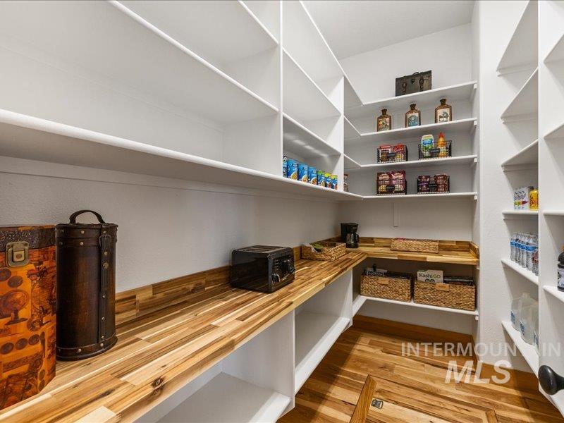 24746 Star Crest Ct, Middleton, Idaho 83644, 5 Bedrooms, 3.5 Bathrooms, Residential For Sale, Price $2,175,000, 98972532