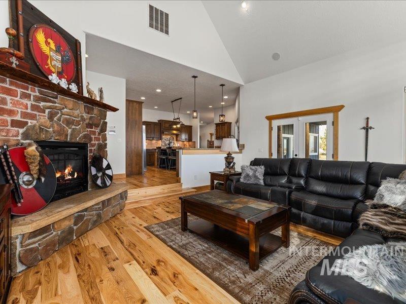 24746 Star Crest Ct, Middleton, Idaho 83644, 5 Bedrooms, 3.5 Bathrooms, Residential For Sale, Price $2,250,000,MLS 98972532