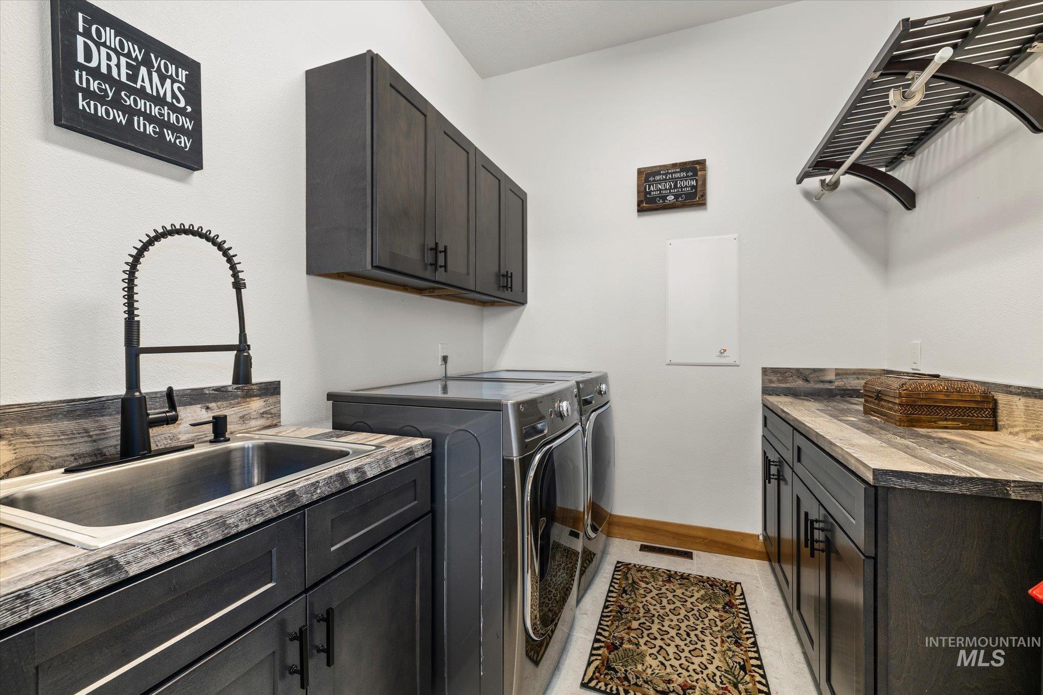 24746 Star Crest Ct, Middleton, Idaho 83644, 5 Bedrooms, 3.5 Bathrooms, Residential For Sale, Price $2,175,000, 98972532