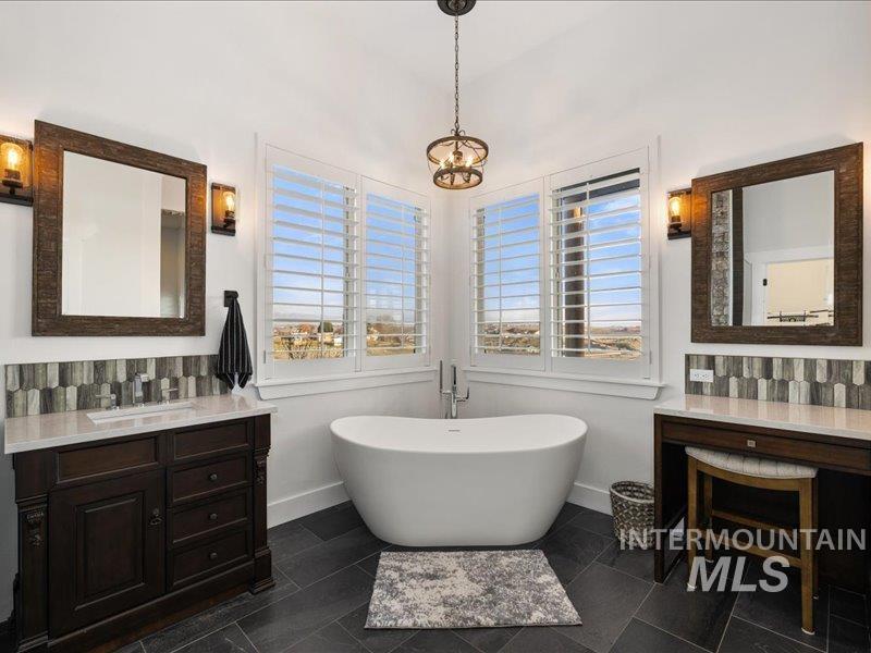 24746 Star Crest Ct, Middleton, Idaho 83644, 5 Bedrooms, 3.5 Bathrooms, Residential For Sale, Price $2,250,000,MLS 98972532