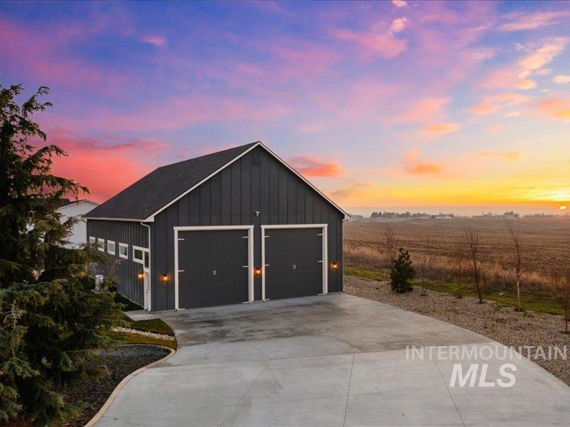 24746 Star Crest Ct, Middleton, Idaho 83644, 5 Bedrooms, 3.5 Bathrooms, Residential For Sale, Price $2,250,000,MLS 98972532