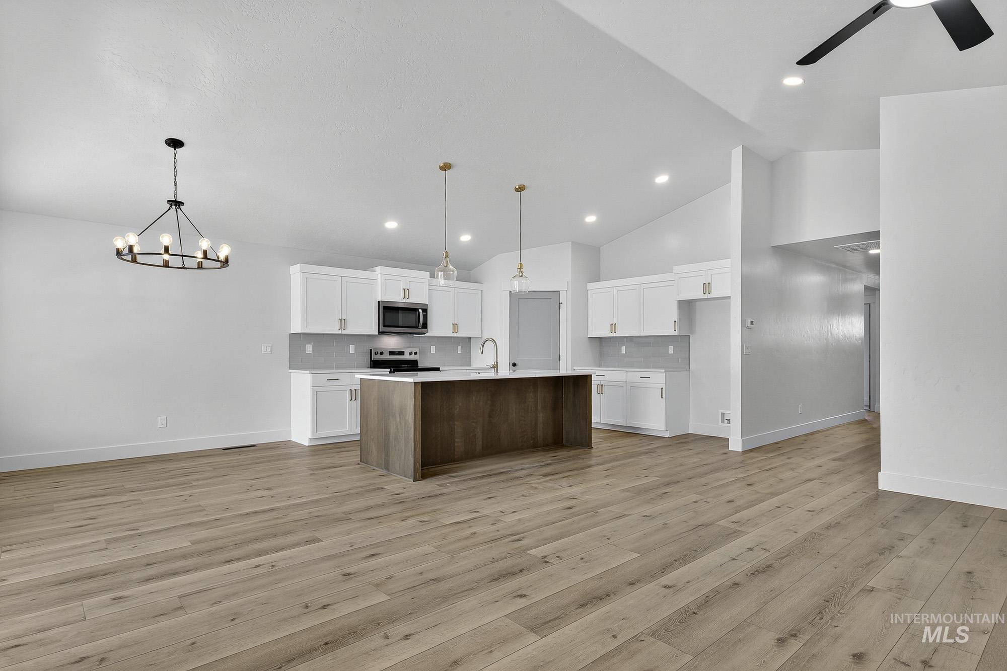 1158 Velvet Loop, Wilder, Idaho 83767, 4 Bedrooms, 2 Bathrooms, Residential For Sale, Price $389,000,MLS 98972533