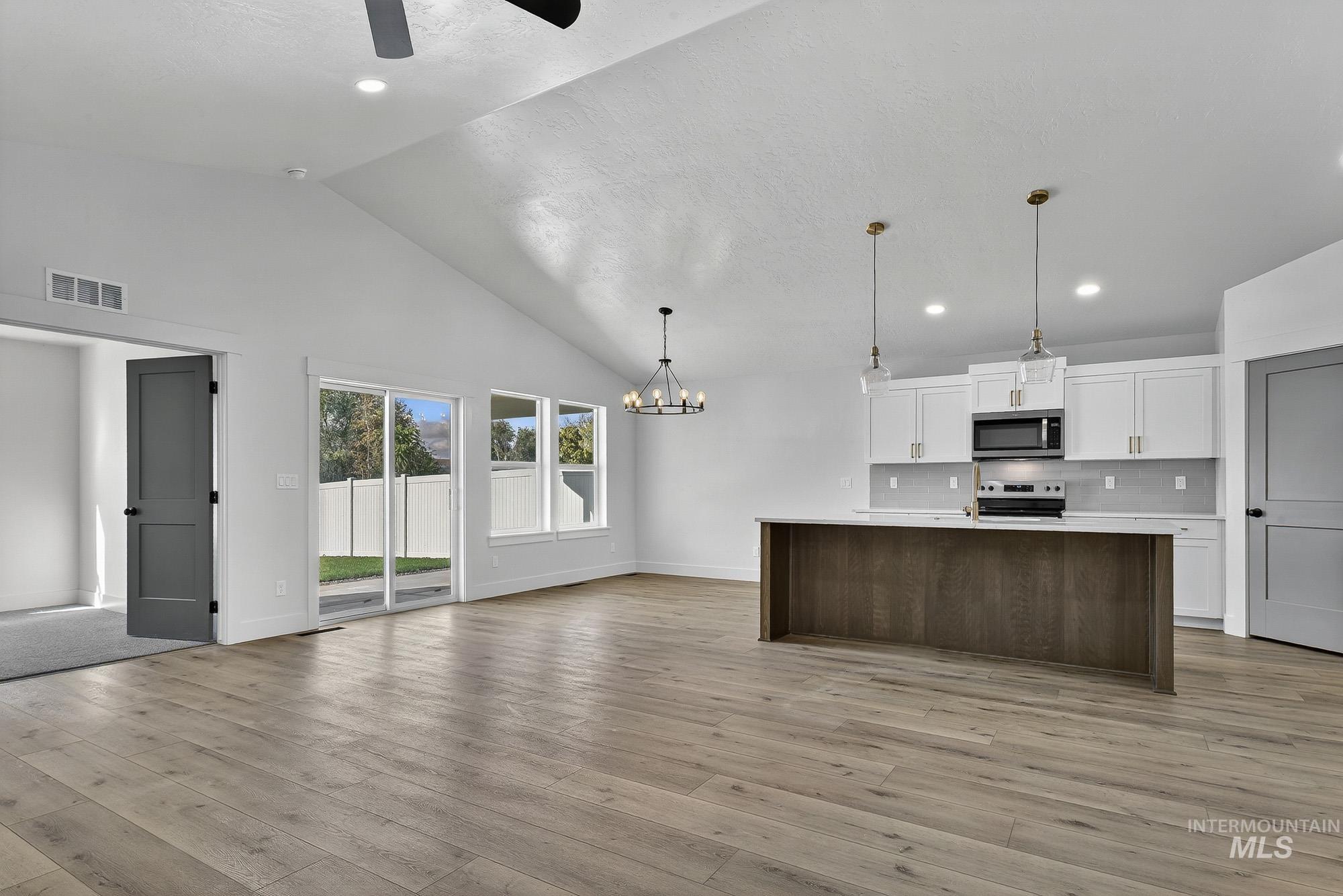 1158 Velvet Loop, Wilder, Idaho 83767, 4 Bedrooms, 2 Bathrooms, Residential For Sale, Price $389,000,MLS 98972533