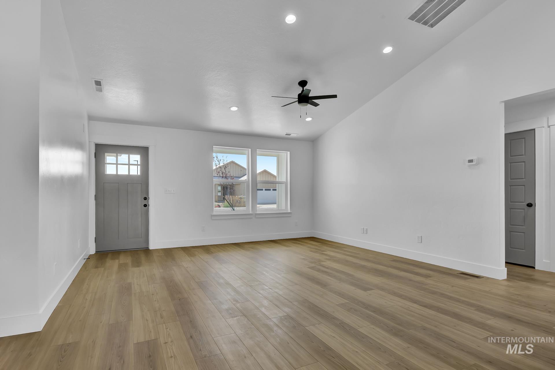 1160 Velvet Loop, Wilder, Idaho 83767, 3 Bedrooms, 2 Bathrooms, Residential For Sale, Price $349,999,MLS 98972535