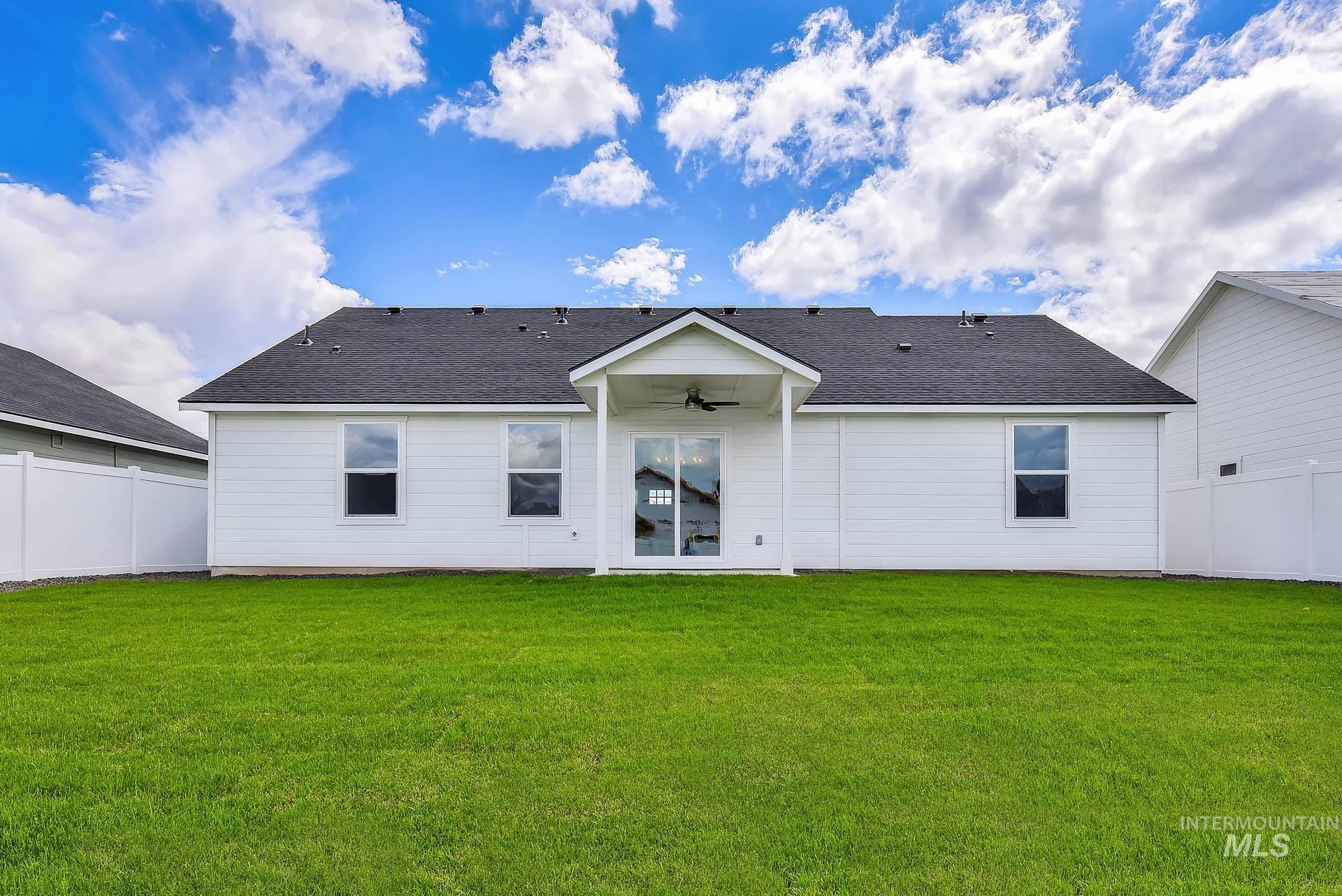 1160 Velvet Loop, Wilder, Idaho 83767, 3 Bedrooms, 2 Bathrooms, Residential For Sale, Price $349,999,MLS 98972535