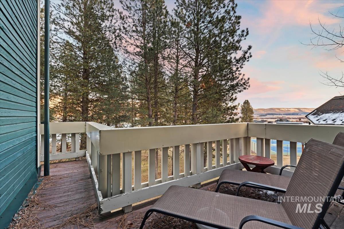 2981 Kimberland Drive, New Meadows, Idaho 83654, 2 Bedrooms, 3 Bathrooms, Residential For Sale, Price $449,900,MLS 98972536