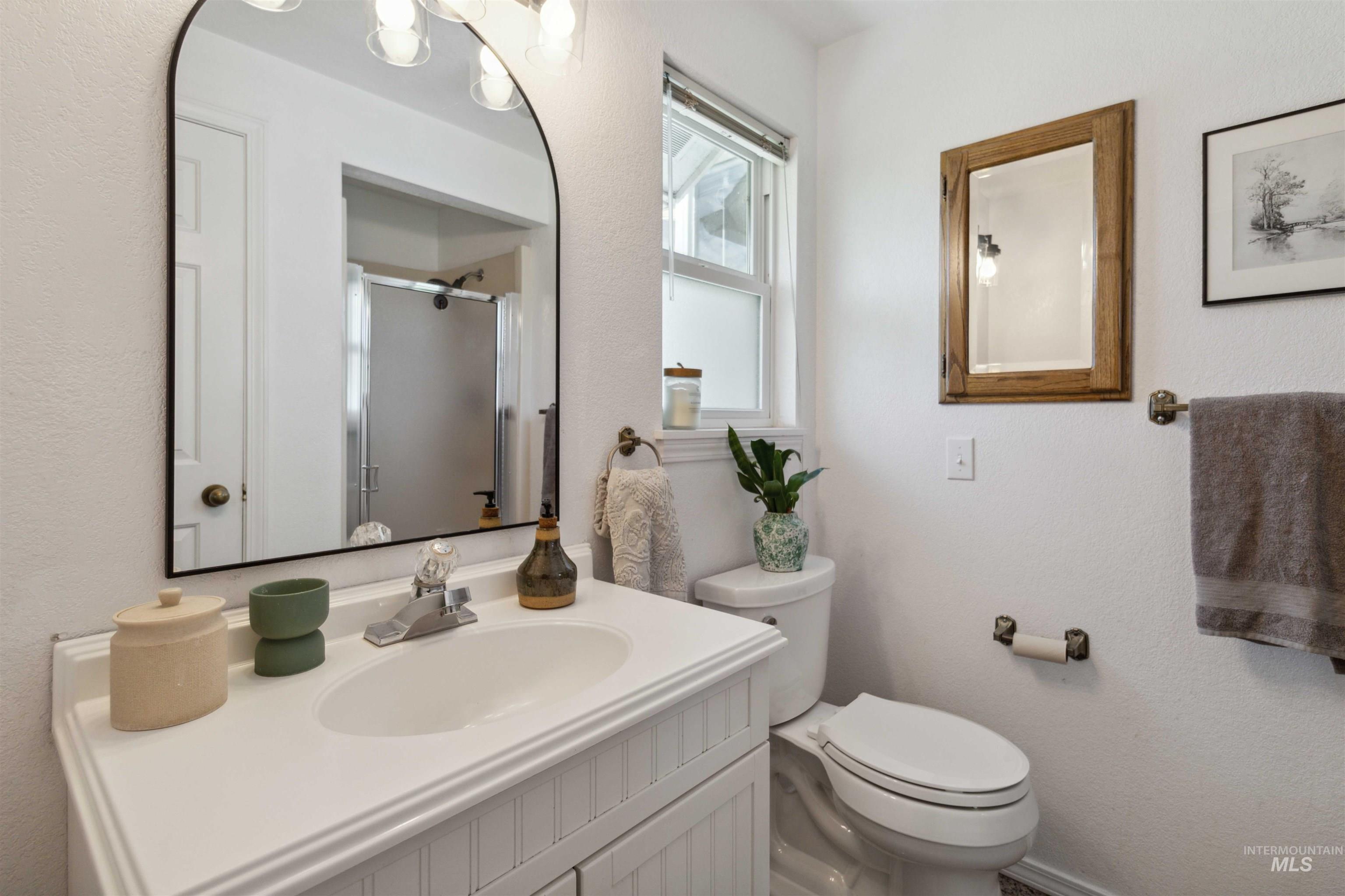 7985 S Cloverdale Rd., Boise, Idaho 83709, 5 Bedrooms, 4 Bathrooms, Residential For Sale, Price $977,000,MLS 98972537