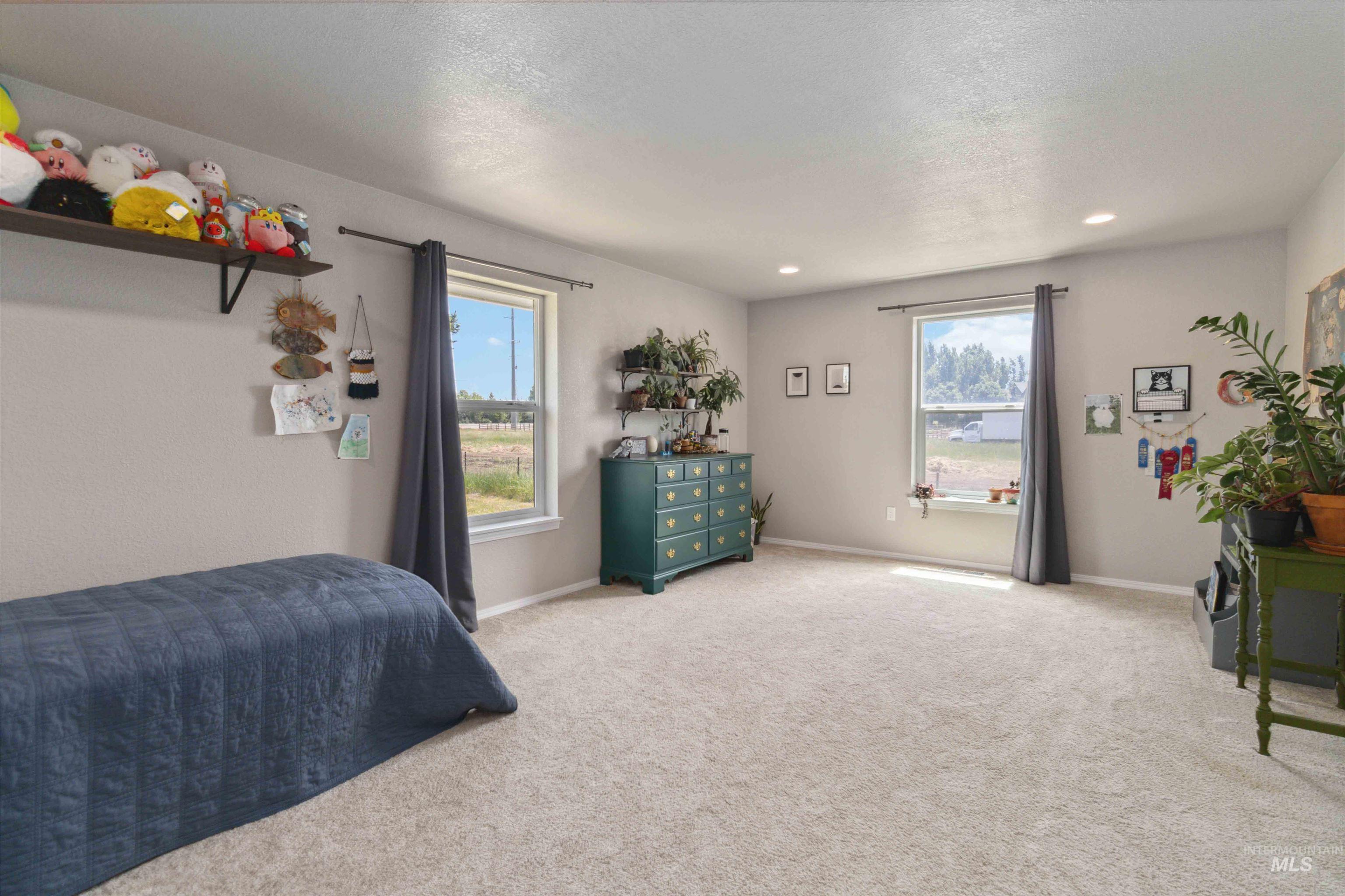 7985 S Cloverdale Rd., Boise, Idaho 83709, 5 Bedrooms, 4 Bathrooms, Residential For Sale, Price $977,000,MLS 98972537