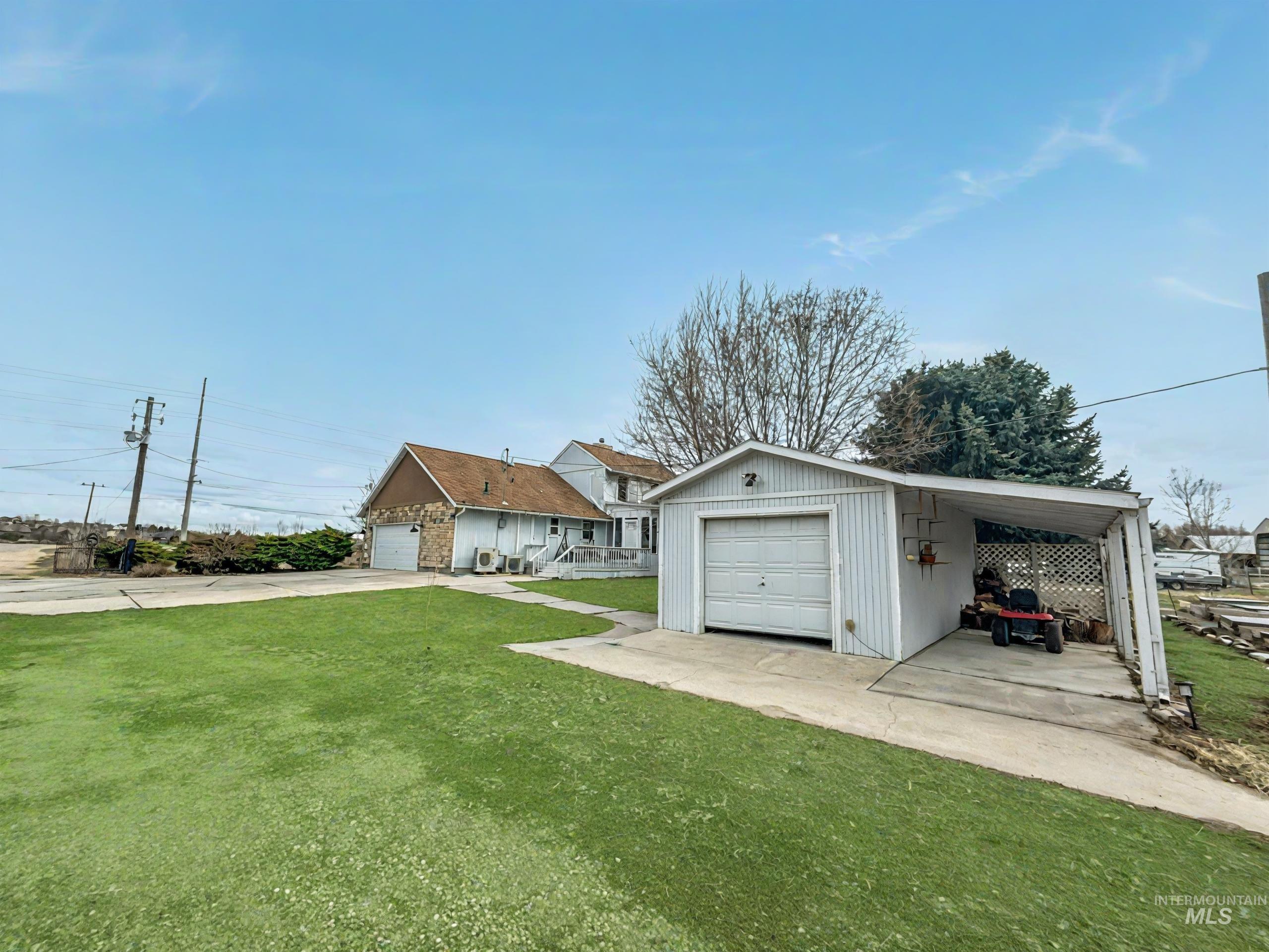 7985 S Cloverdale Rd., Boise, Idaho 83709, 5 Bedrooms, 4 Bathrooms, Residential For Sale, Price $977,000,MLS 98972537