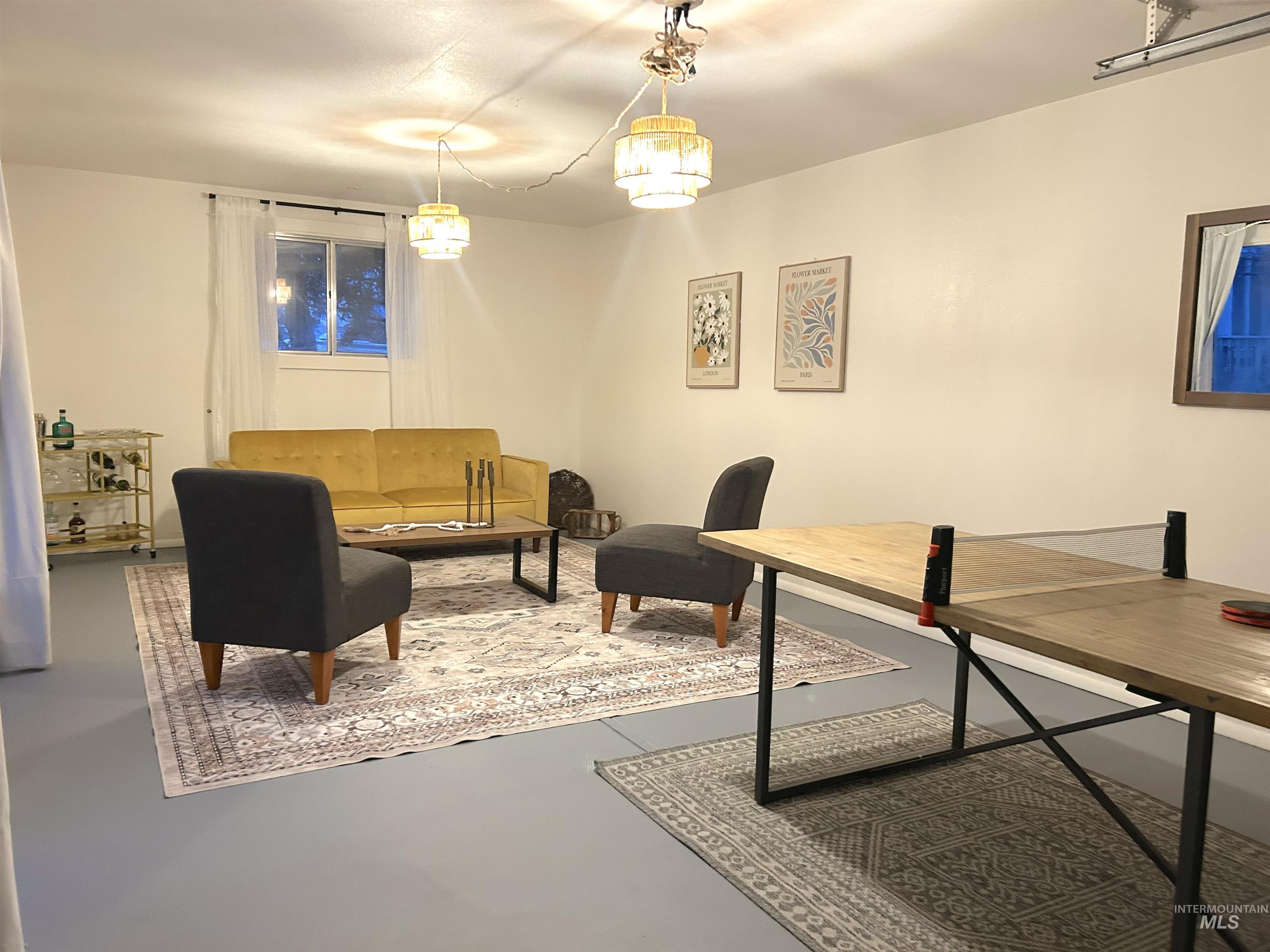 7985 S Cloverdale Rd., Boise, Idaho 83709, 5 Bedrooms, 4 Bathrooms, Residential For Sale, Price $977,000,MLS 98972537