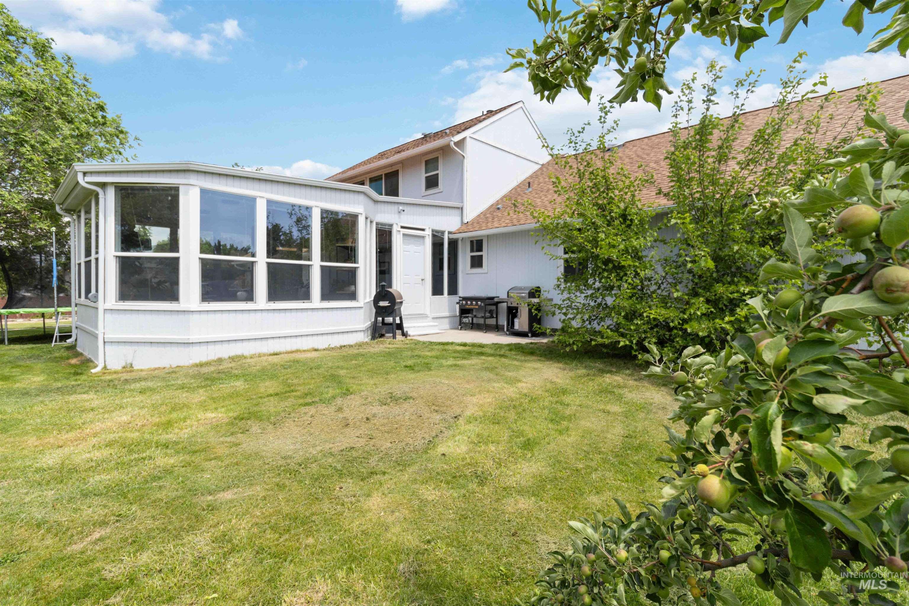 7985 S Cloverdale Rd., Boise, Idaho 83709, 5 Bedrooms, 4 Bathrooms, Residential For Sale, Price $977,000,MLS 98972537