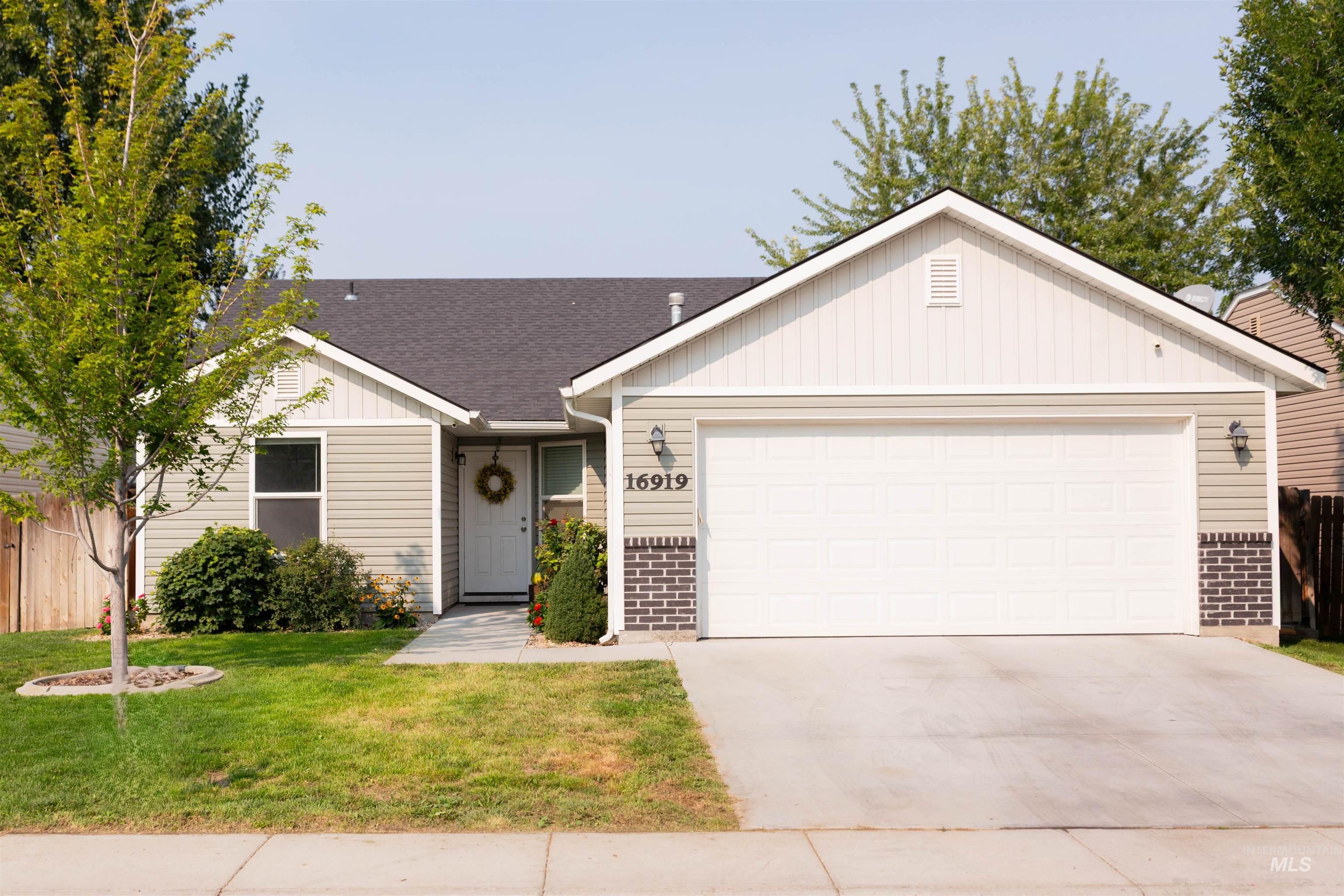16919 Abram Ave., Caldwell, Idaho 83607, 3 Bedrooms, 2 Bathrooms, Residential For Sale, Price $359,000,MLS 98972538