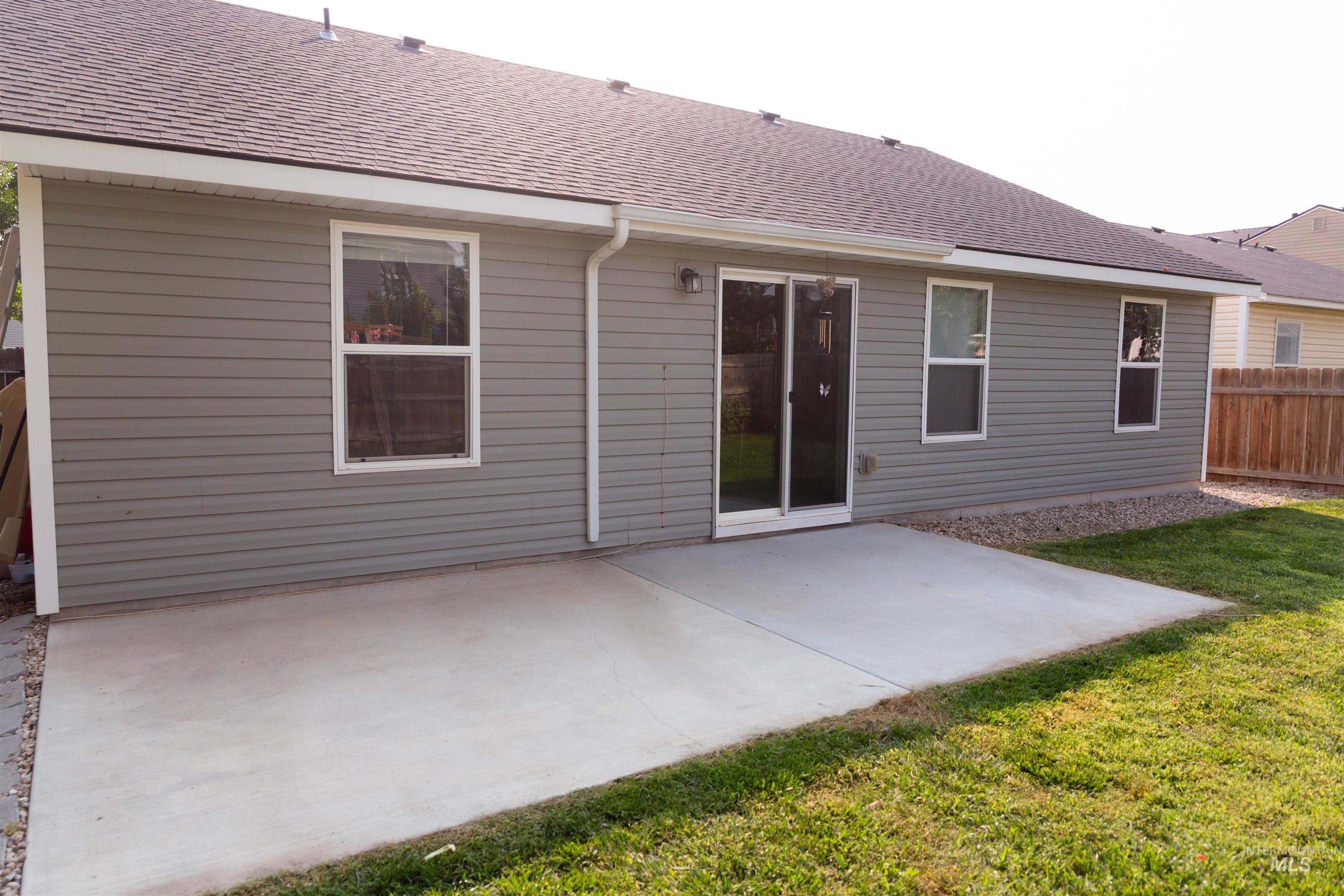 16919 Abram Ave., Caldwell, Idaho 83607, 3 Bedrooms, 2 Bathrooms, Residential For Sale, Price $359,000,MLS 98972538