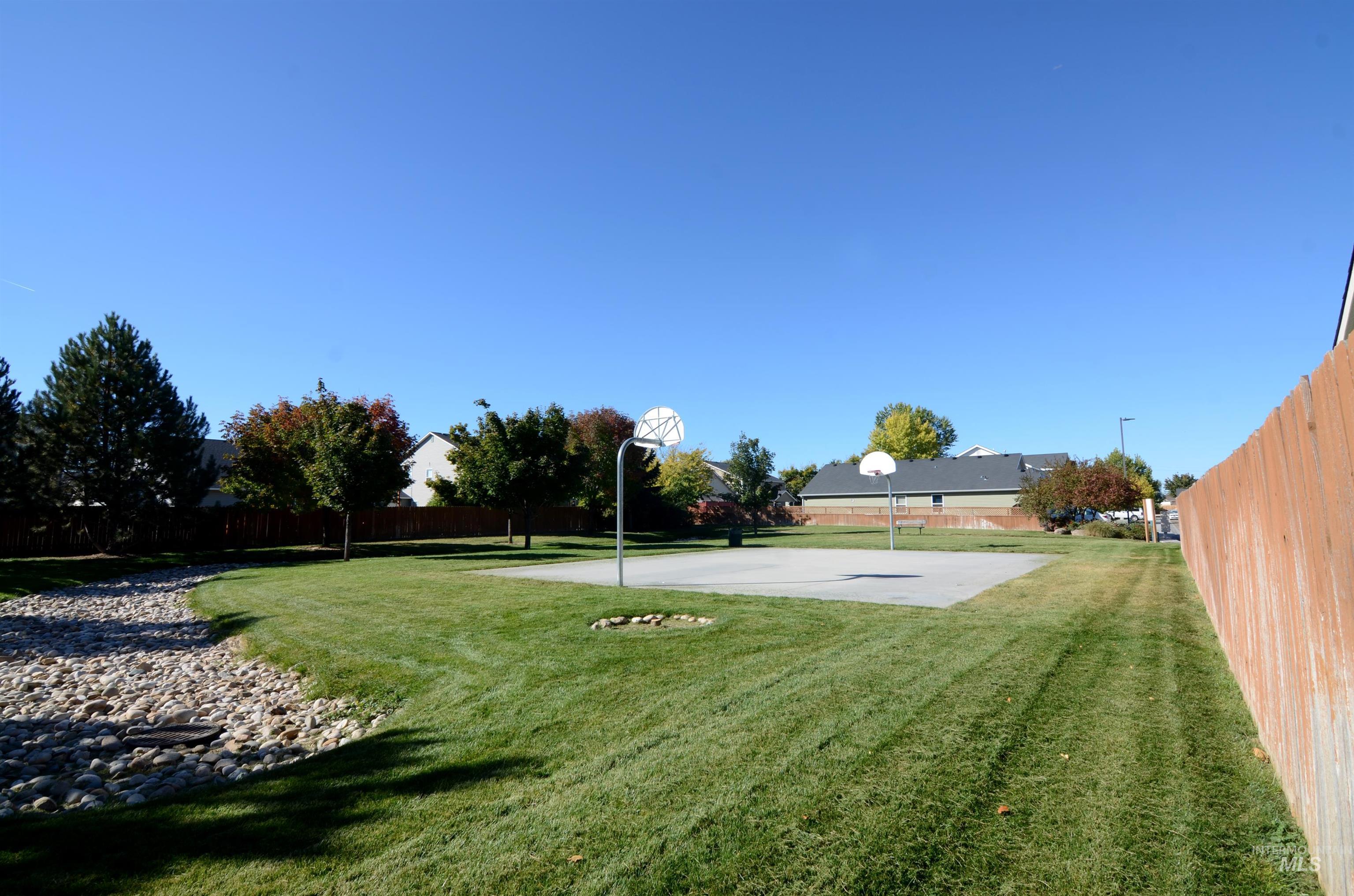 16919 Abram Ave., Caldwell, Idaho 83607, 3 Bedrooms, 2 Bathrooms, Residential For Sale, Price $359,000,MLS 98972538