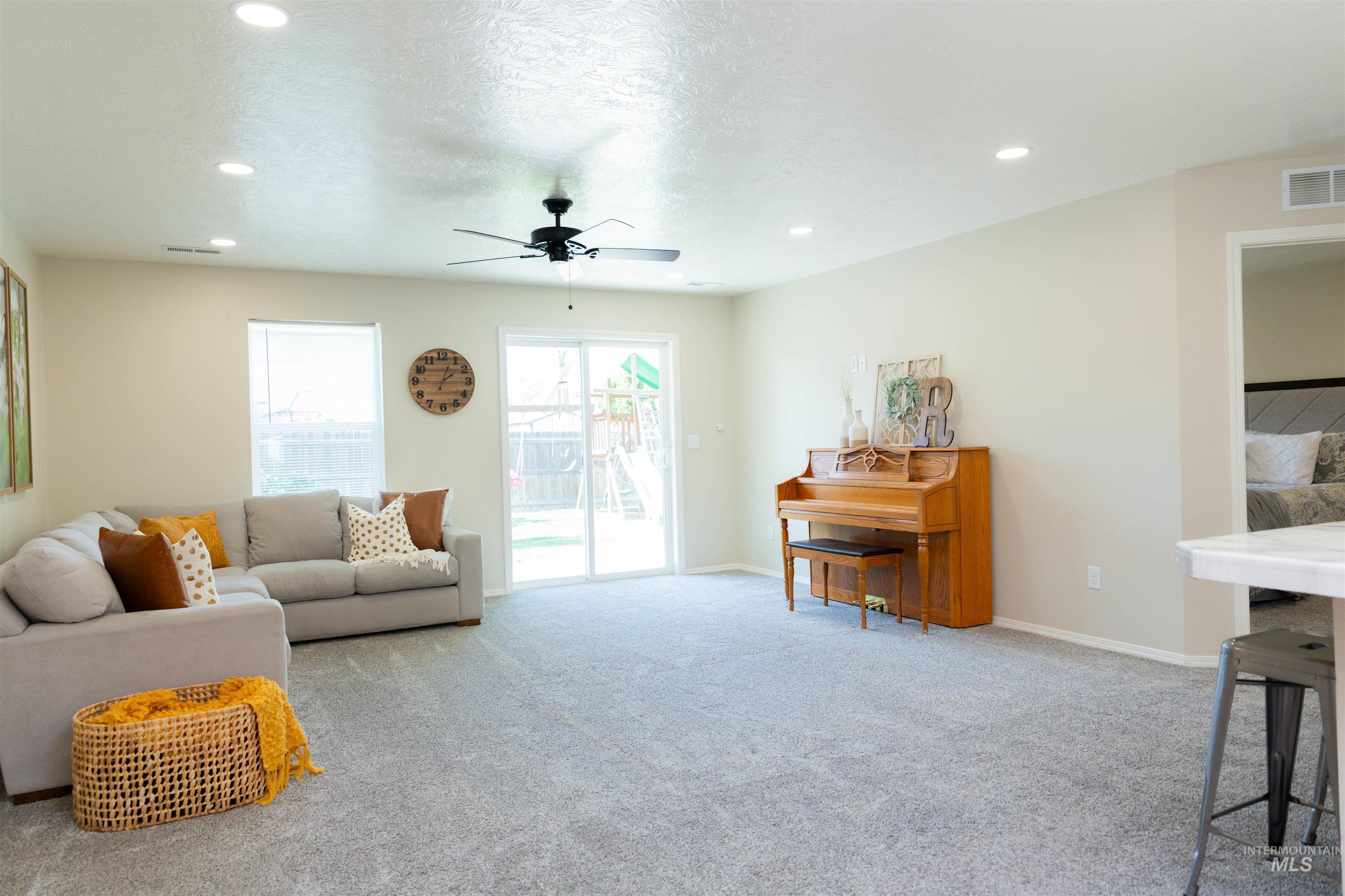 16919 Abram Ave., Caldwell, Idaho 83607, 3 Bedrooms, 2 Bathrooms, Residential For Sale, Price $359,000,MLS 98972538