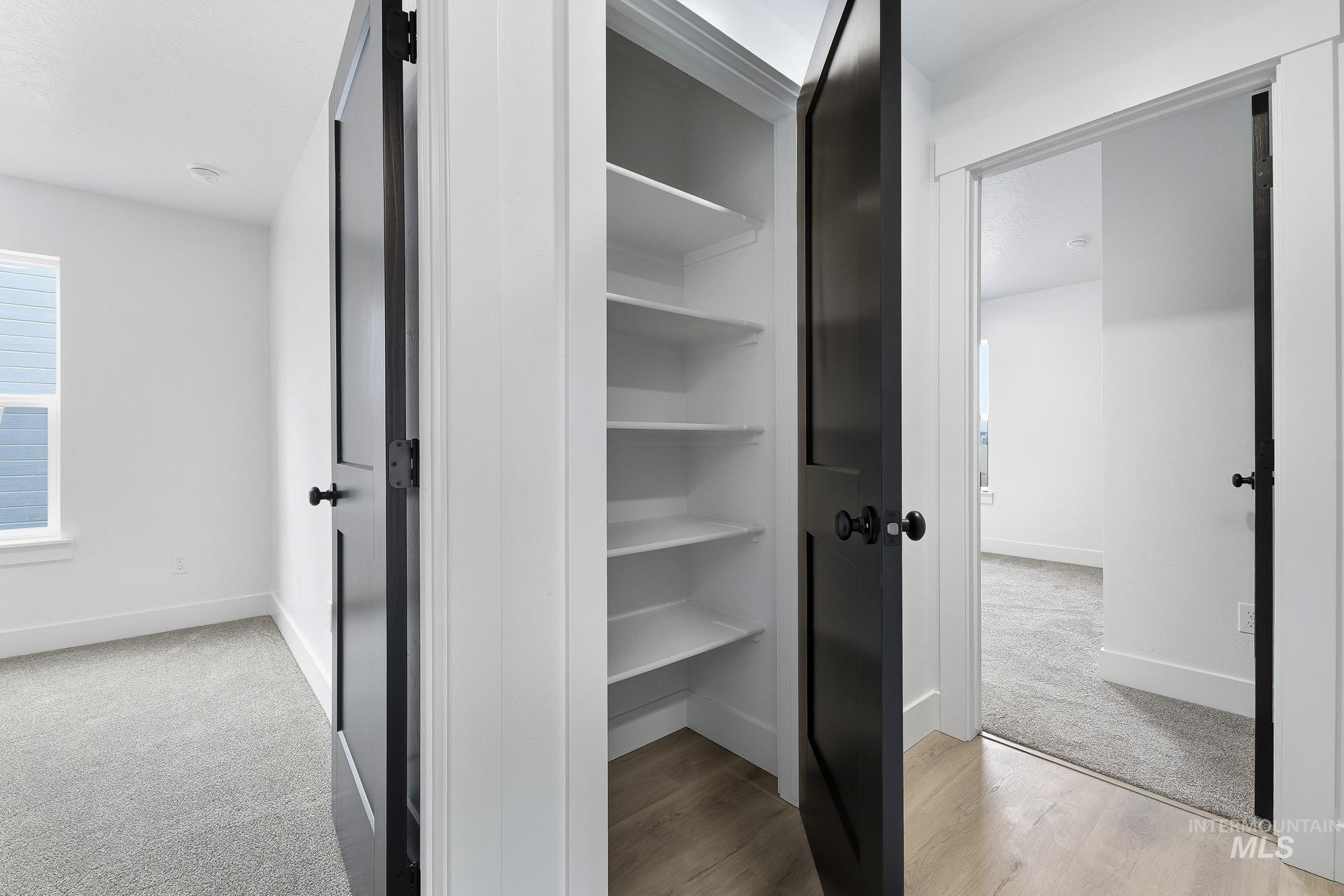 1162 Velvet Loop, Wilder, Idaho 83676, 3 Bedrooms, 2 Bathrooms, Residential For Sale, Price $328,000,MLS 98972540