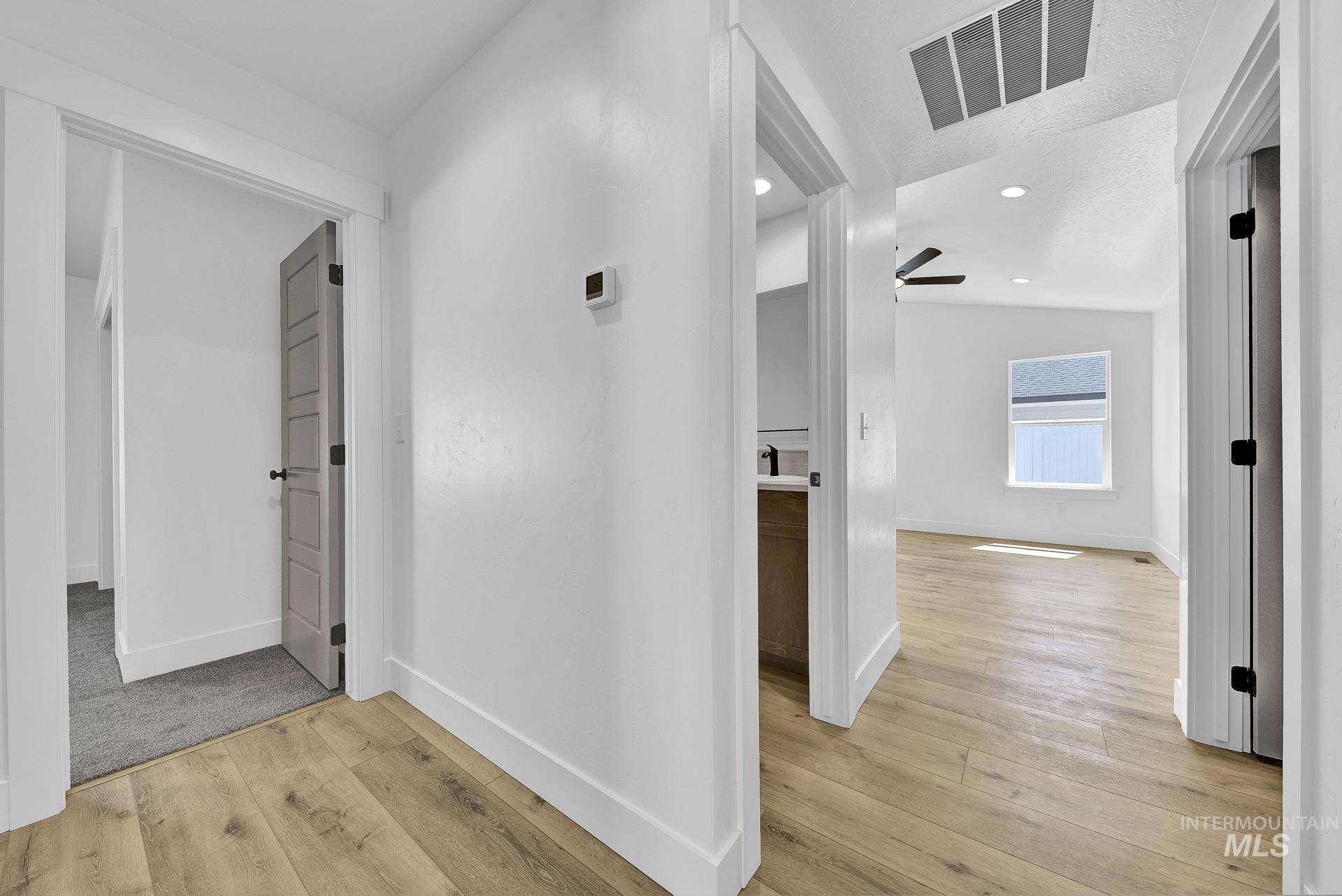 1162 Velvet Loop, Wilder, Idaho 83676, 3 Bedrooms, 2 Bathrooms, Residential For Sale, Price $328,000,MLS 98972540