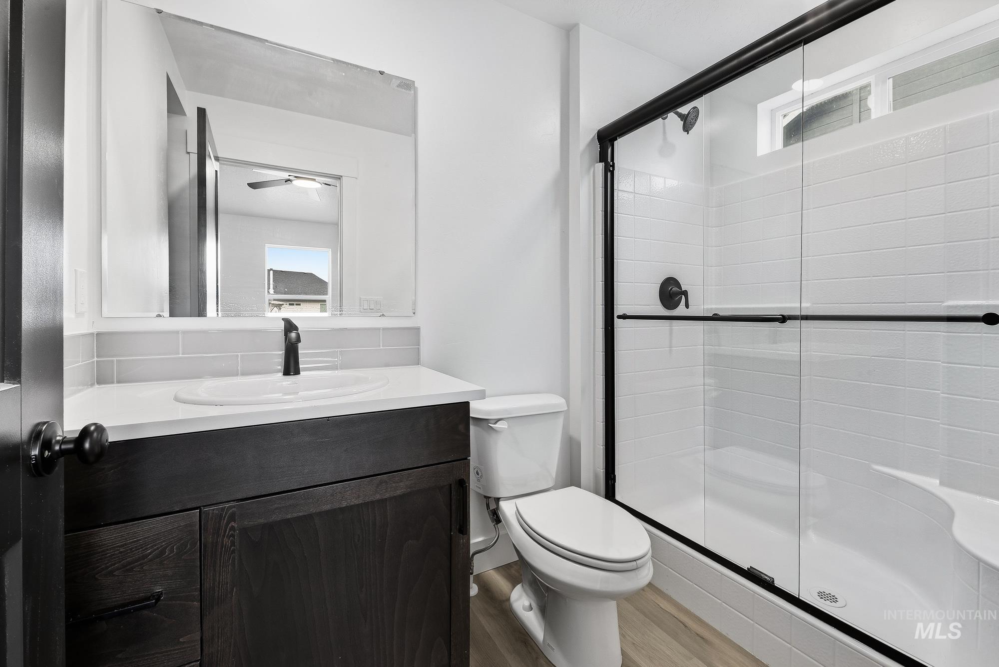 1162 Velvet Loop, Wilder, Idaho 83676, 3 Bedrooms, 2 Bathrooms, Residential For Sale, Price $328,000,MLS 98972540