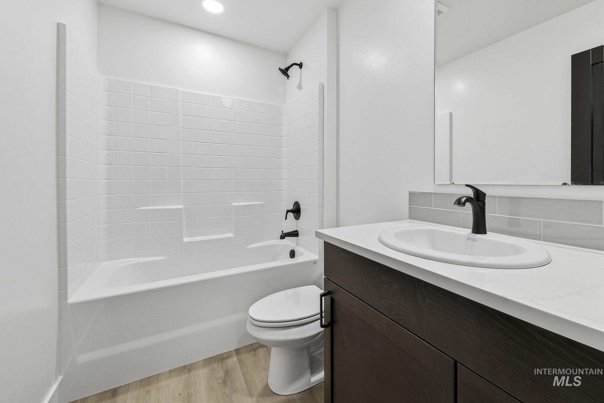 1162 Velvet Loop, Wilder, Idaho 83676, 3 Bedrooms, 2 Bathrooms, Residential For Sale, Price $328,000,MLS 98972540