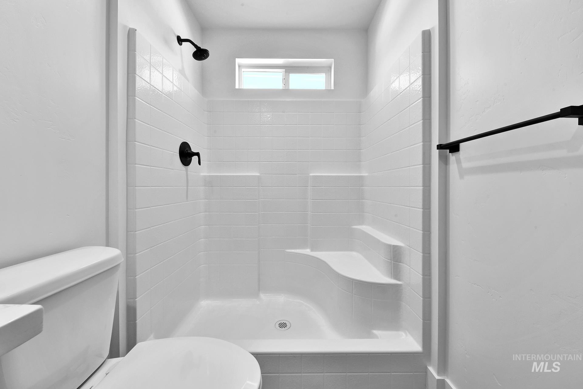 1162 Velvet Loop, Wilder, Idaho 83676, 3 Bedrooms, 2 Bathrooms, Residential For Sale, Price $328,000,MLS 98972540