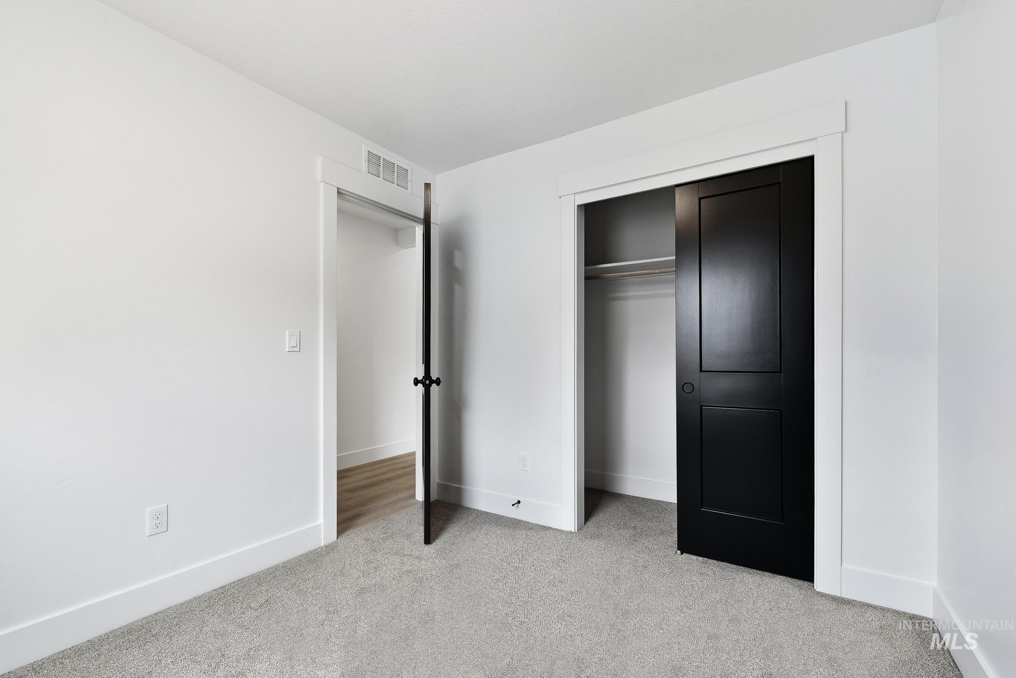 1162 Velvet Loop, Wilder, Idaho 83676, 3 Bedrooms, 2 Bathrooms, Residential For Sale, Price $328,000,MLS 98972540