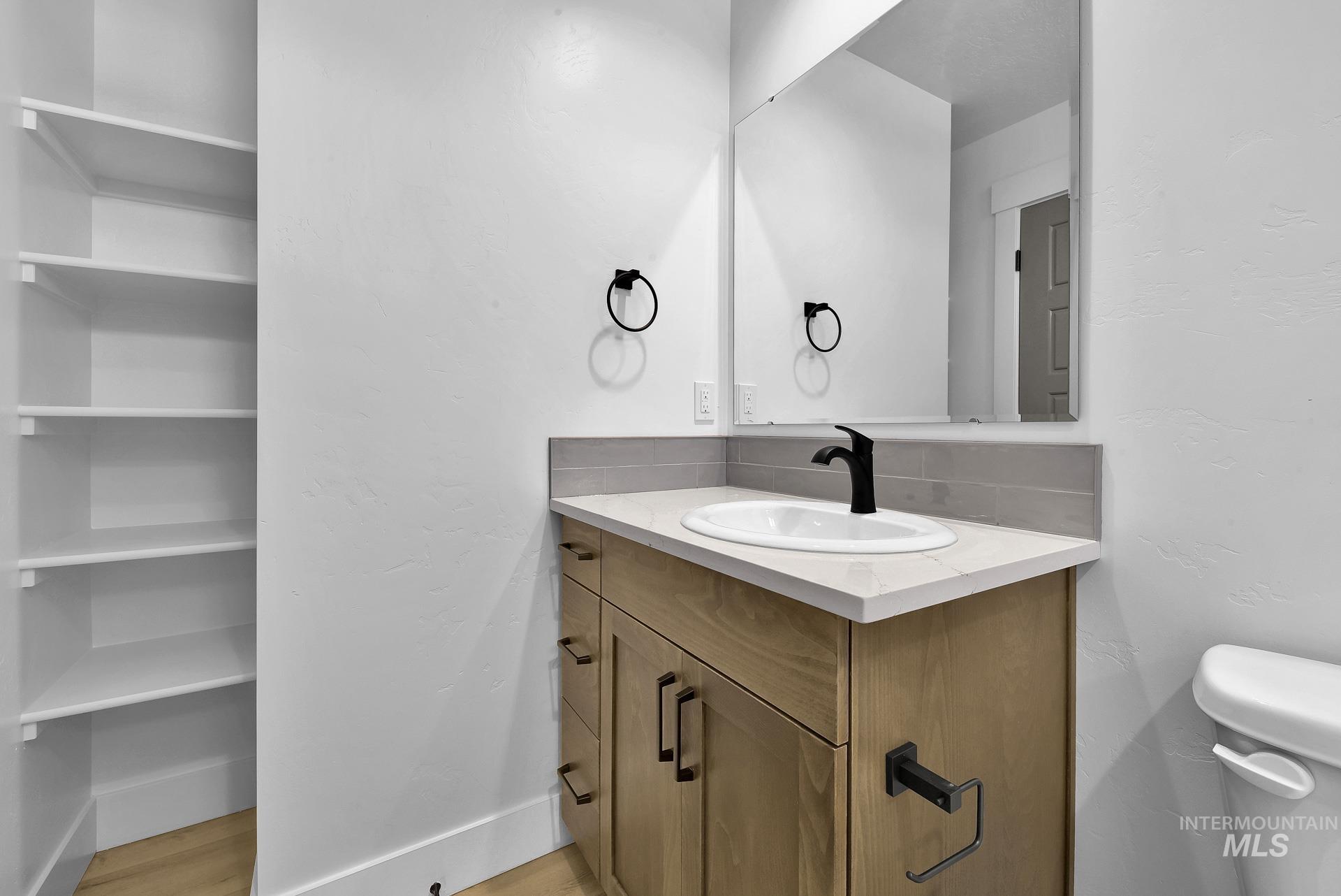 1162 Velvet Loop, Wilder, Idaho 83676, 3 Bedrooms, 2 Bathrooms, Residential For Sale, Price $328,000,MLS 98972540