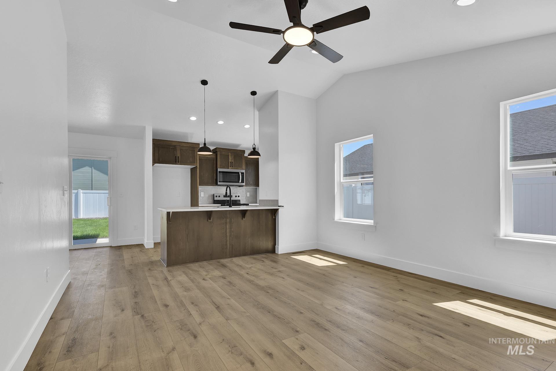 1162 Velvet Loop, Wilder, Idaho 83676, 3 Bedrooms, 2 Bathrooms, Residential For Sale, Price $328,000,MLS 98972540