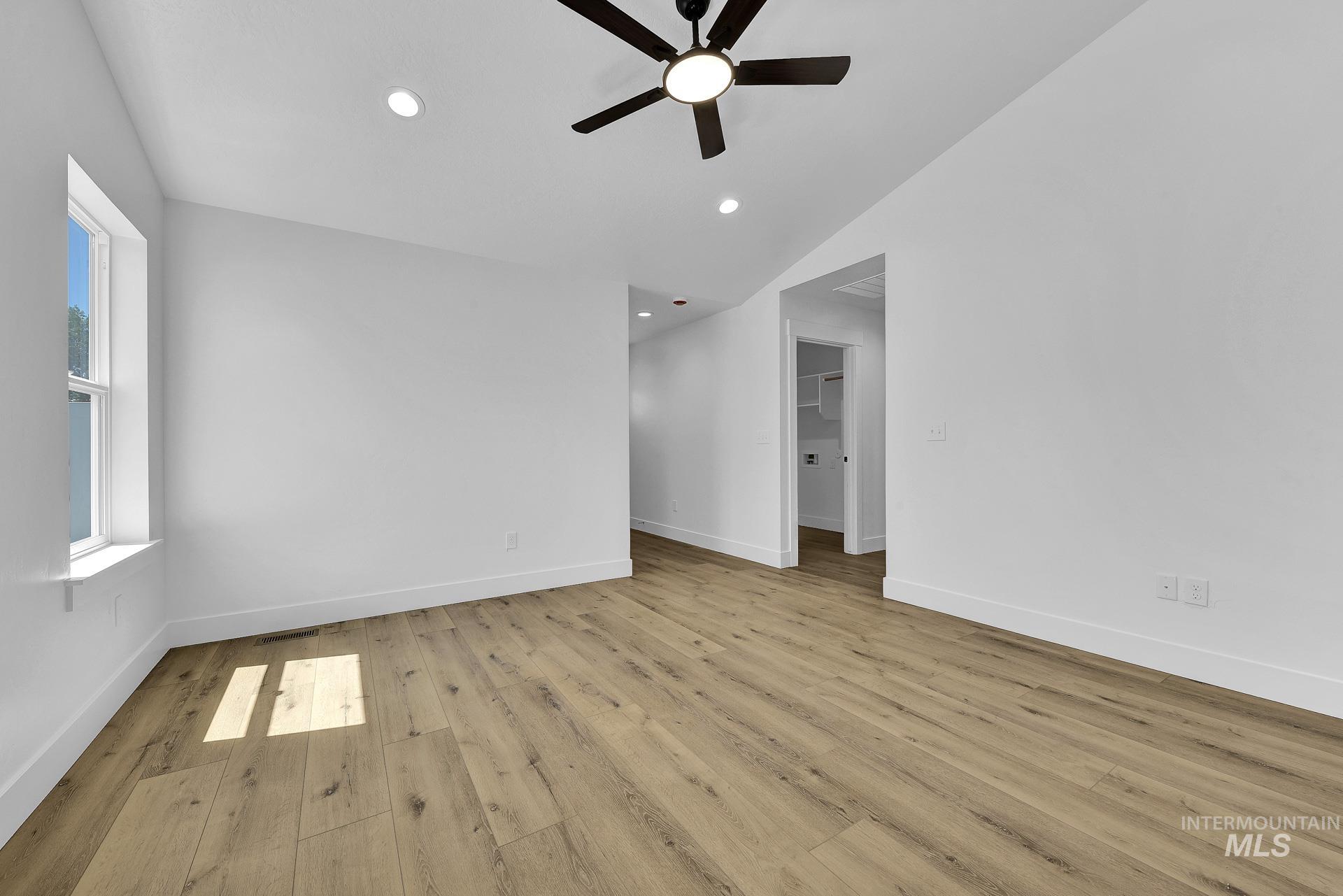 1162 Velvet Loop, Wilder, Idaho 83676, 3 Bedrooms, 2 Bathrooms, Residential For Sale, Price $328,000,MLS 98972540