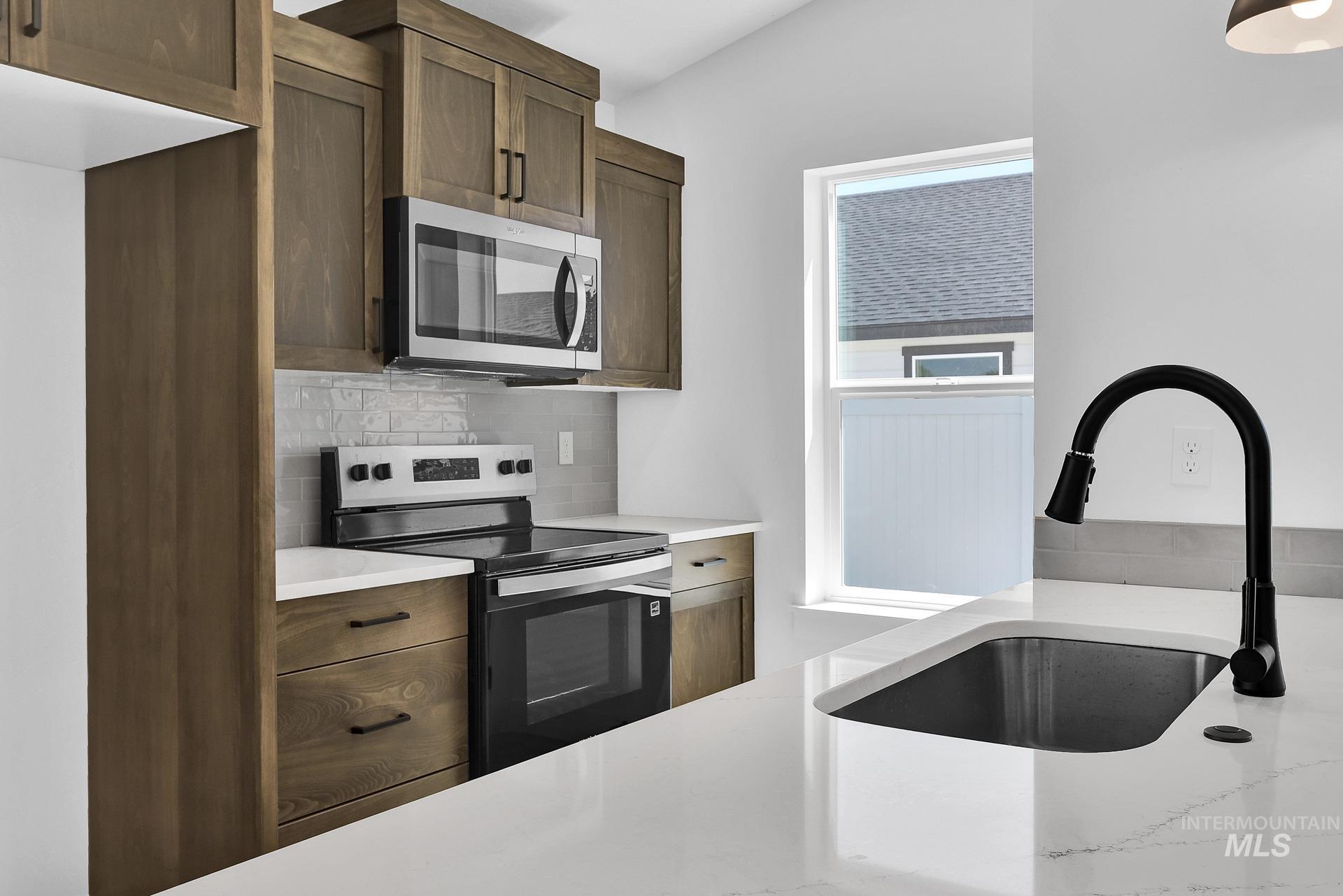 1162 Velvet Loop, Wilder, Idaho 83676, 3 Bedrooms, 2 Bathrooms, Residential For Sale, Price $328,000,MLS 98972540