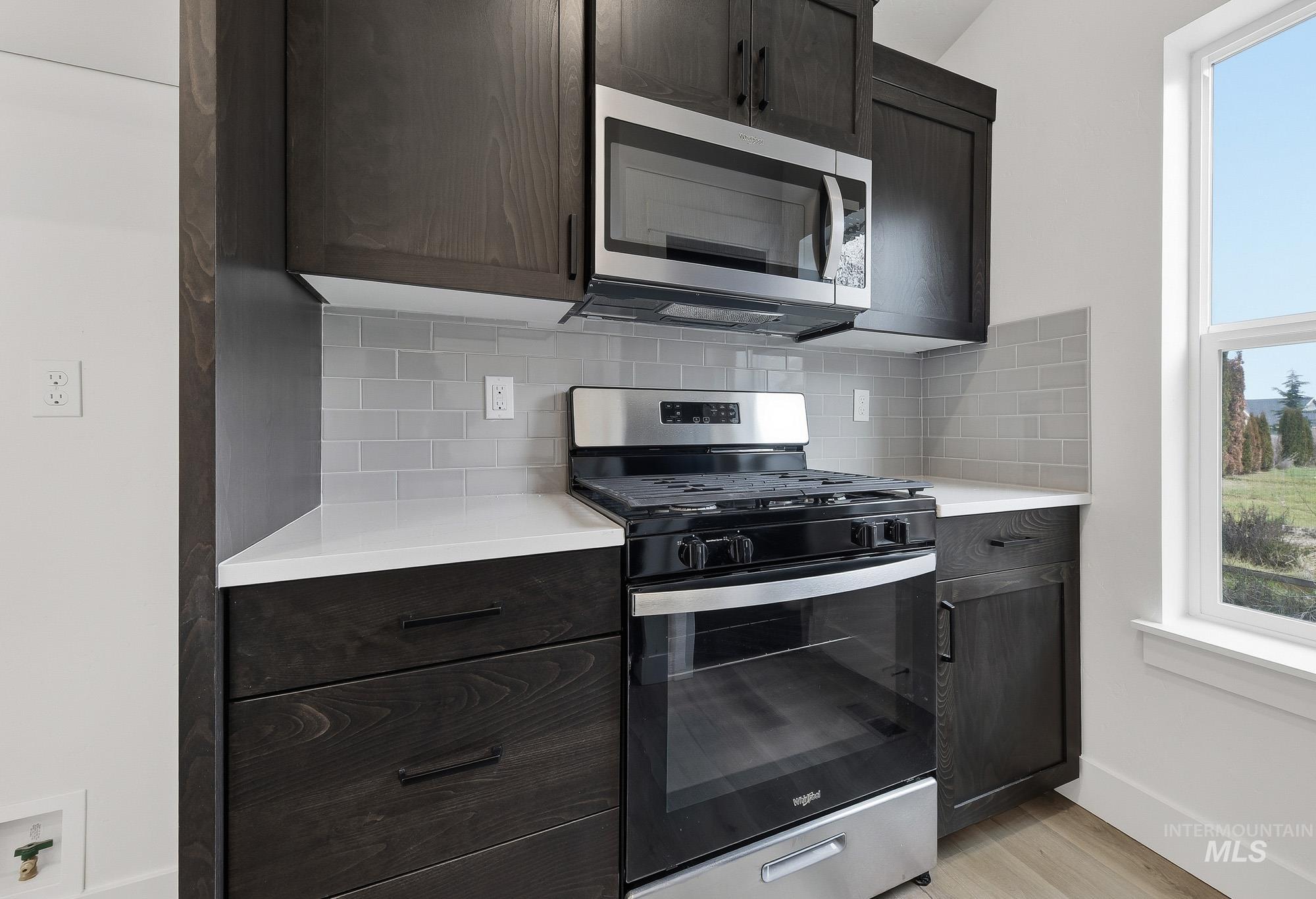 1162 Velvet Loop, Wilder, Idaho 83676, 3 Bedrooms, 2 Bathrooms, Residential For Sale, Price $328,000,MLS 98972540