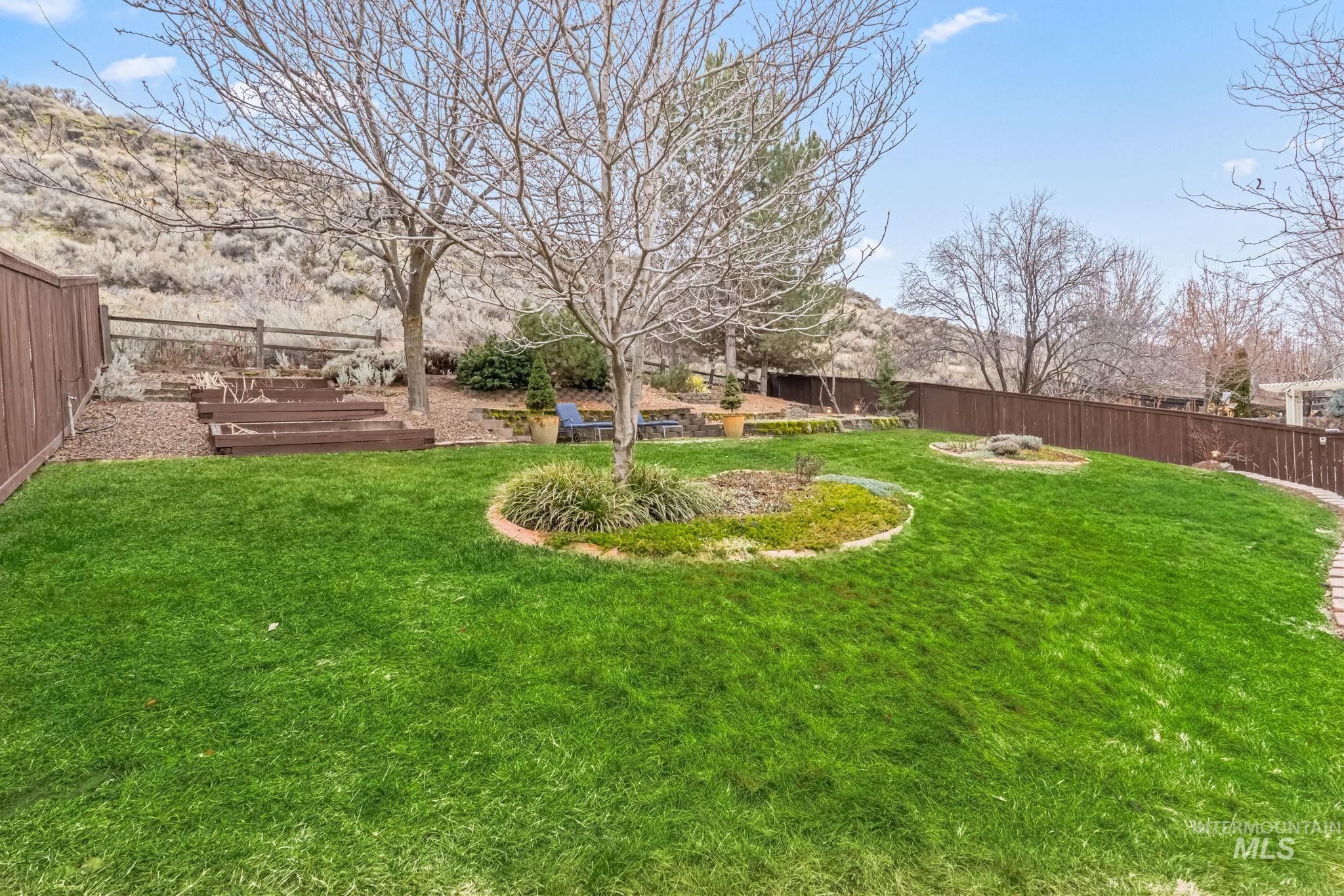 4235 E Trekker Rim, Boise, Idaho 83716, 3 Bedrooms, 3.5 Bathrooms, Residential For Sale, Price $869,900,MLS 98972541