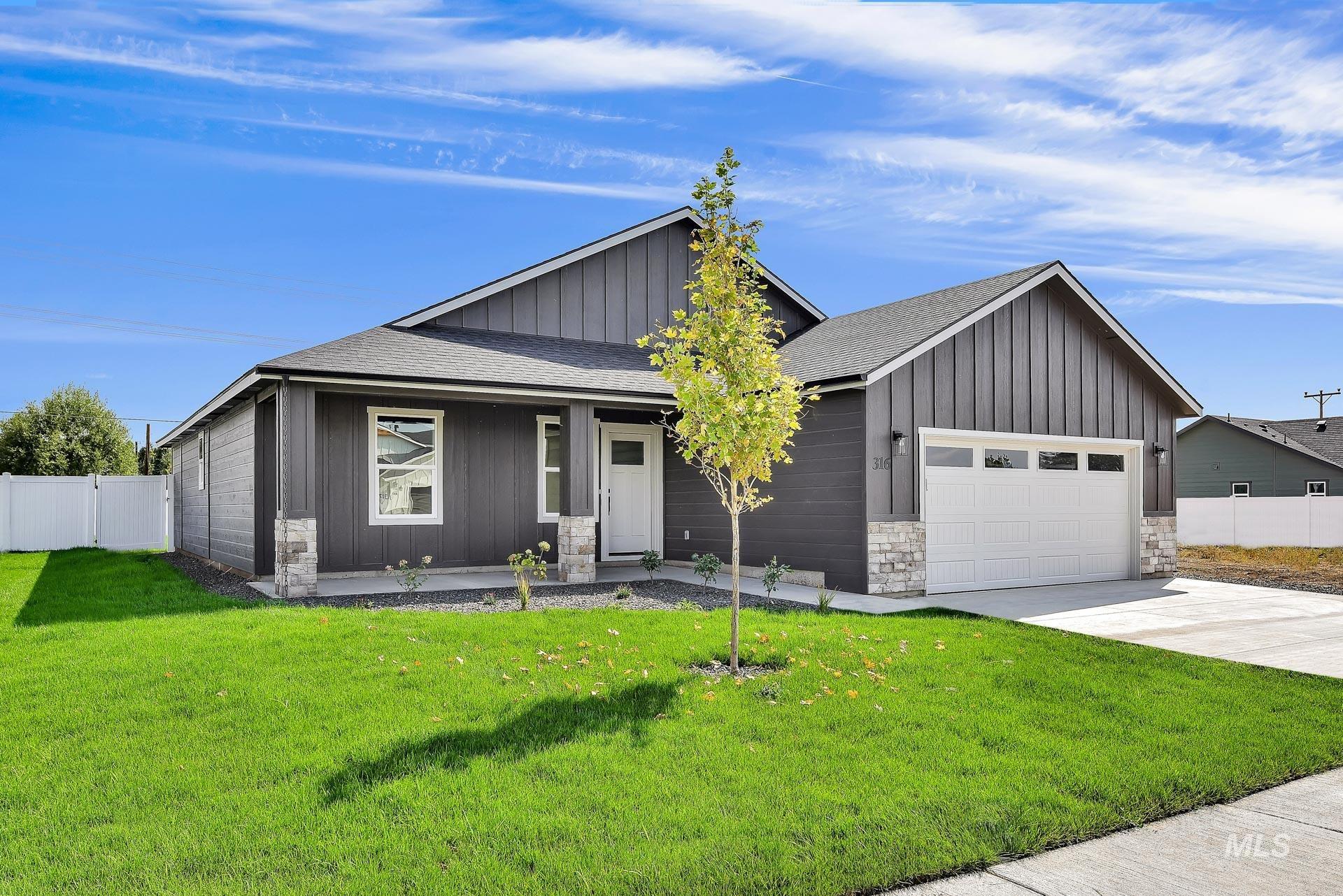 1164 Velvet Loop, Wilder, Idaho 83676, 3 Bedrooms, 2 Bathrooms, Residential For Sale, Price $372,999,MLS 98972542