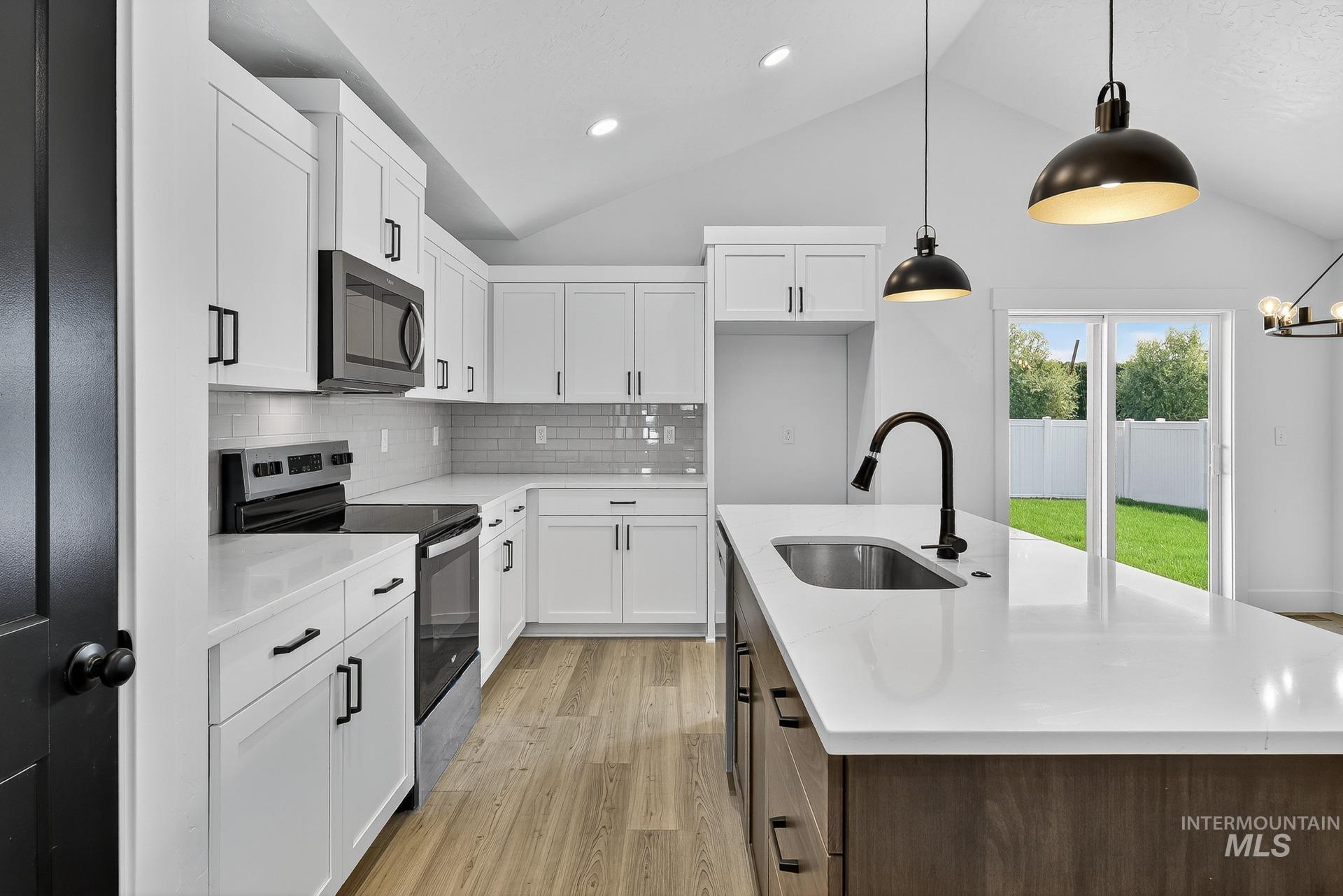 1164 Velvet Loop, Wilder, Idaho 83676, 3 Bedrooms, 2 Bathrooms, Residential For Sale, Price $372,999,MLS 98972542