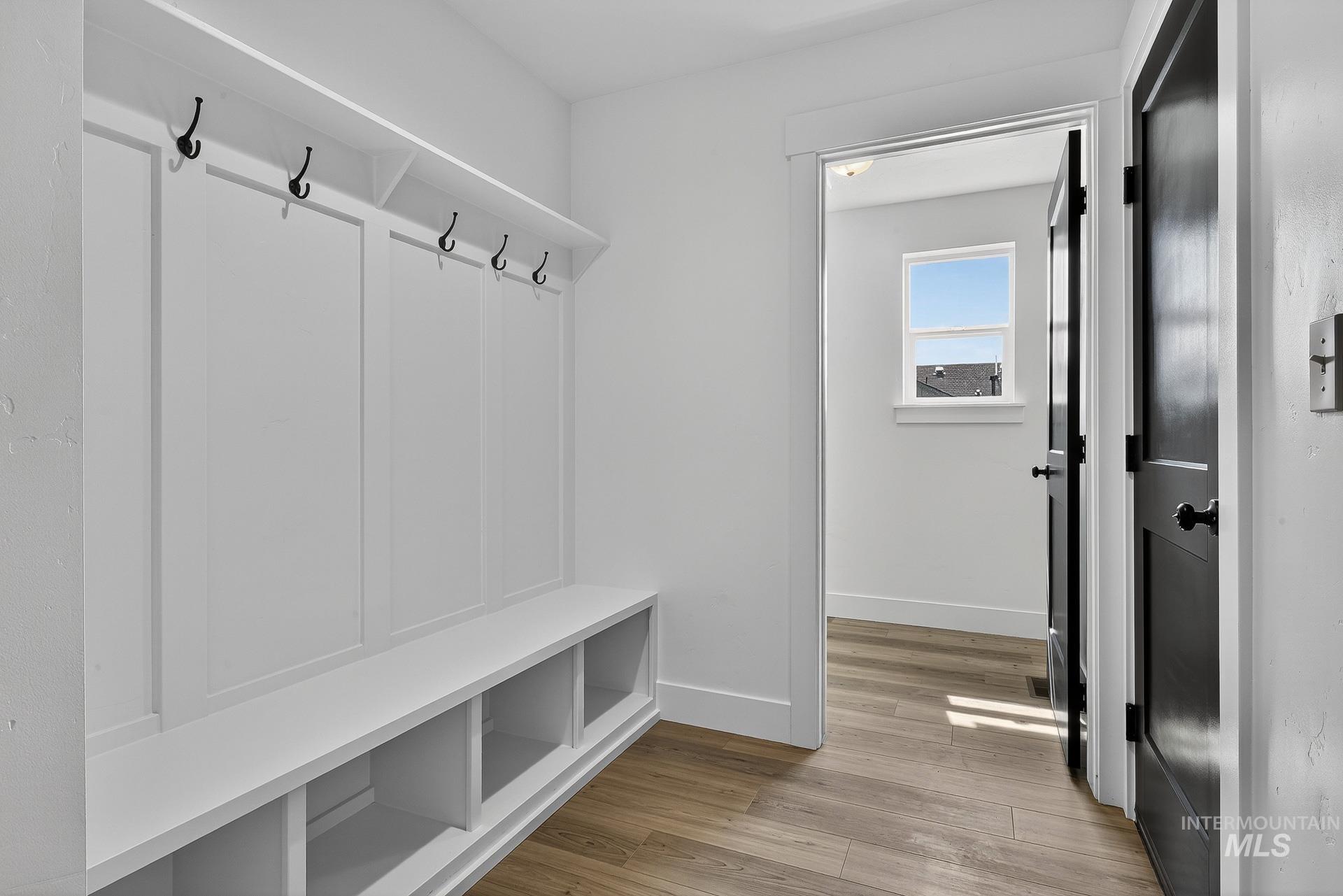 1164 Velvet Loop, Wilder, Idaho 83676, 3 Bedrooms, 2 Bathrooms, Residential For Sale, Price $372,999,MLS 98972542