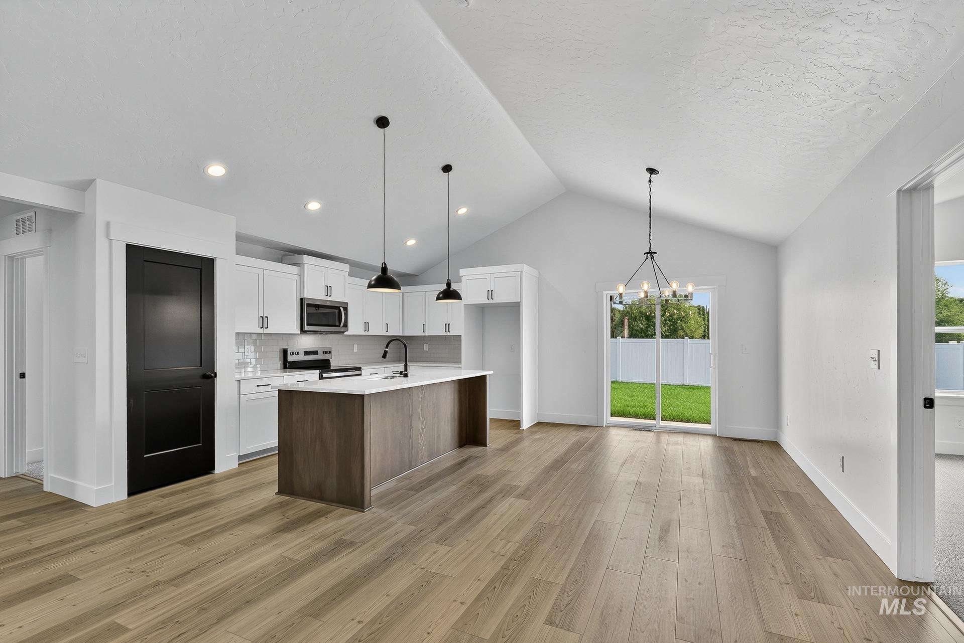 1164 Velvet Loop, Wilder, Idaho 83676, 3 Bedrooms, 2 Bathrooms, Residential For Sale, Price $372,999,MLS 98972542